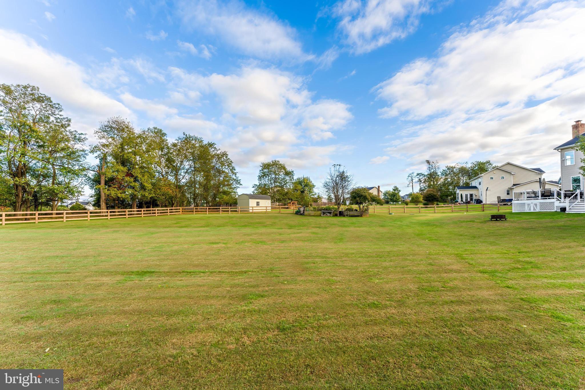 DUTCHMANS CREEK HAMLET - Residential