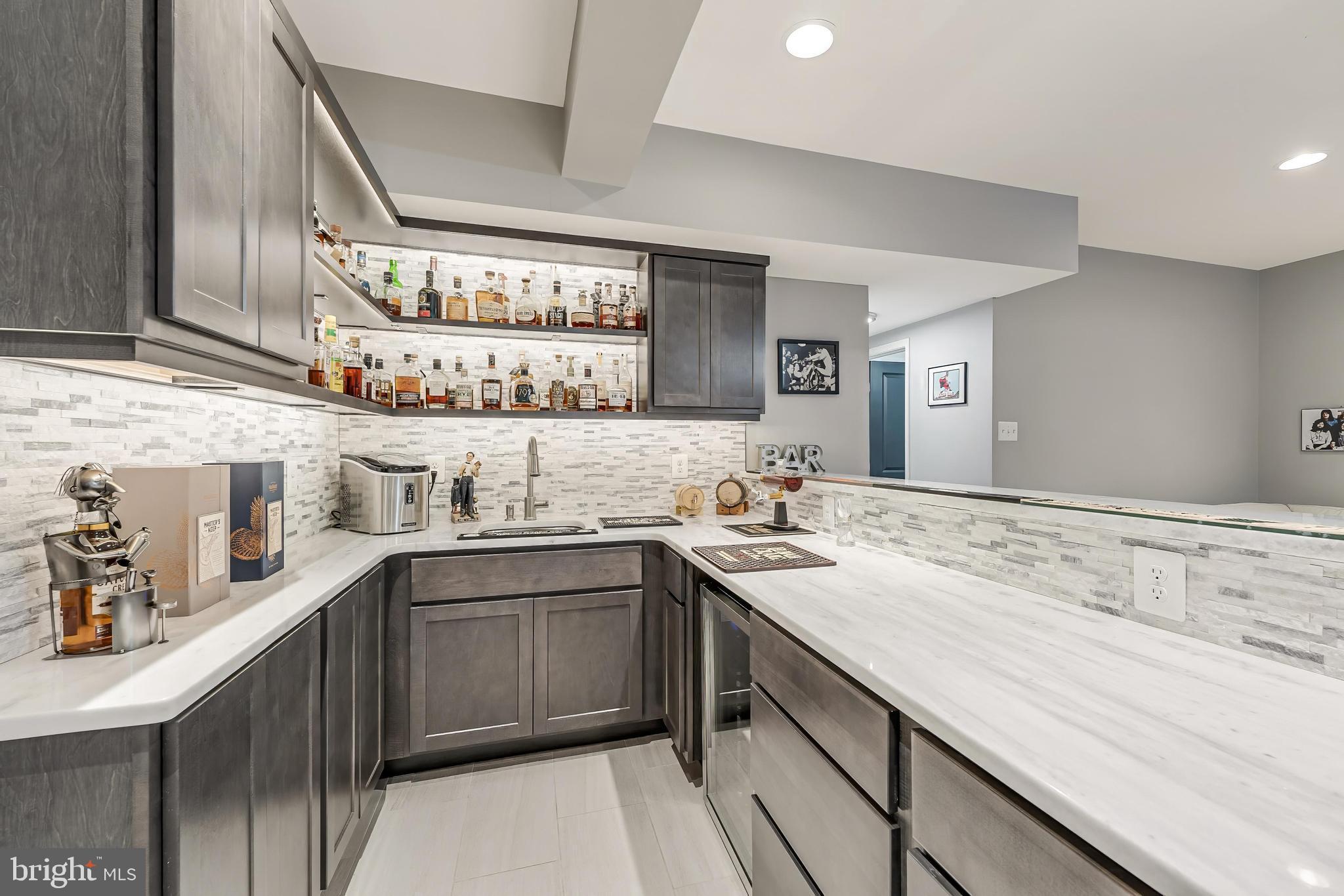 DUTCHMANS CREEK HAMLET - Residential