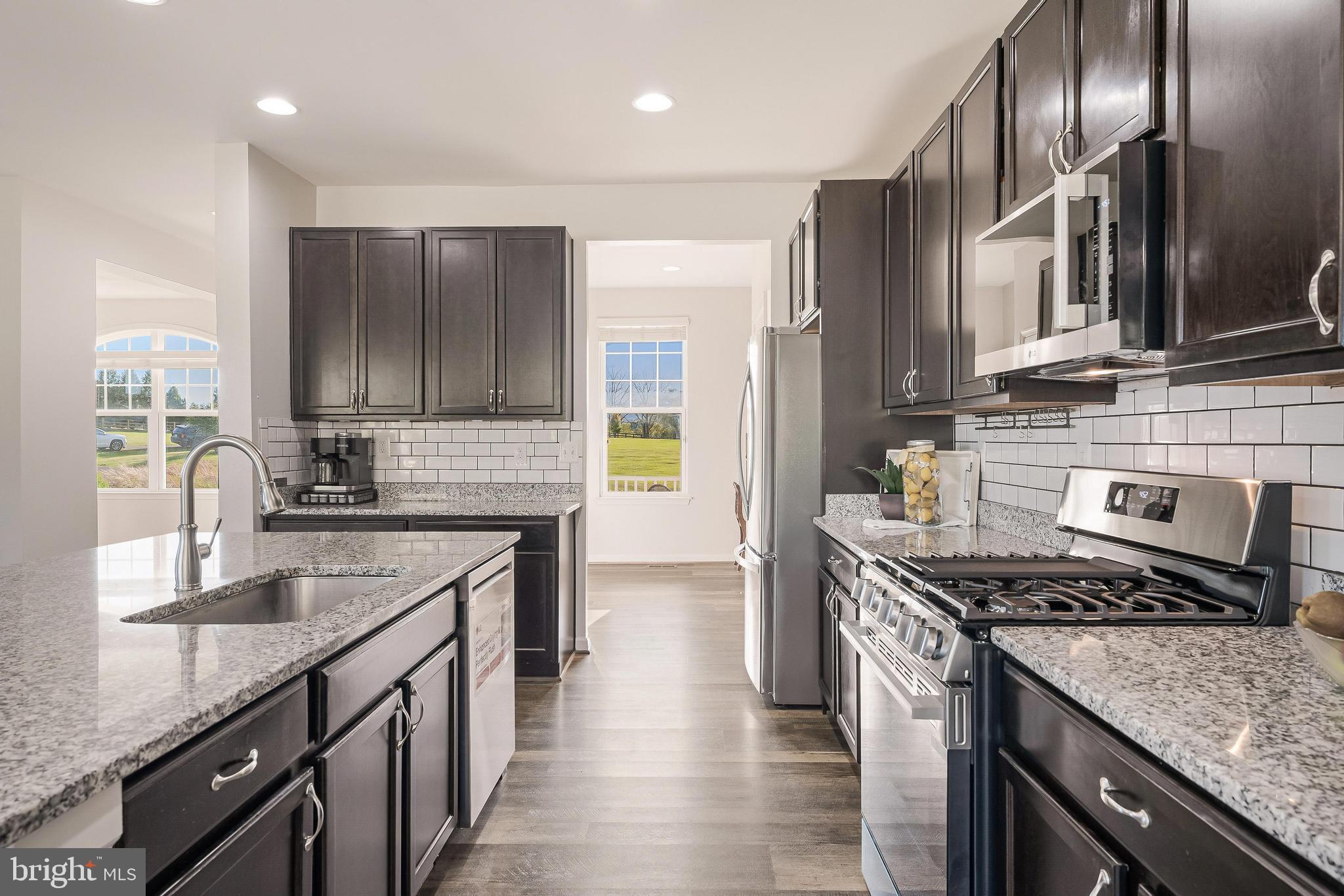 DUTCHMANS CREEK HAMLET - Residential