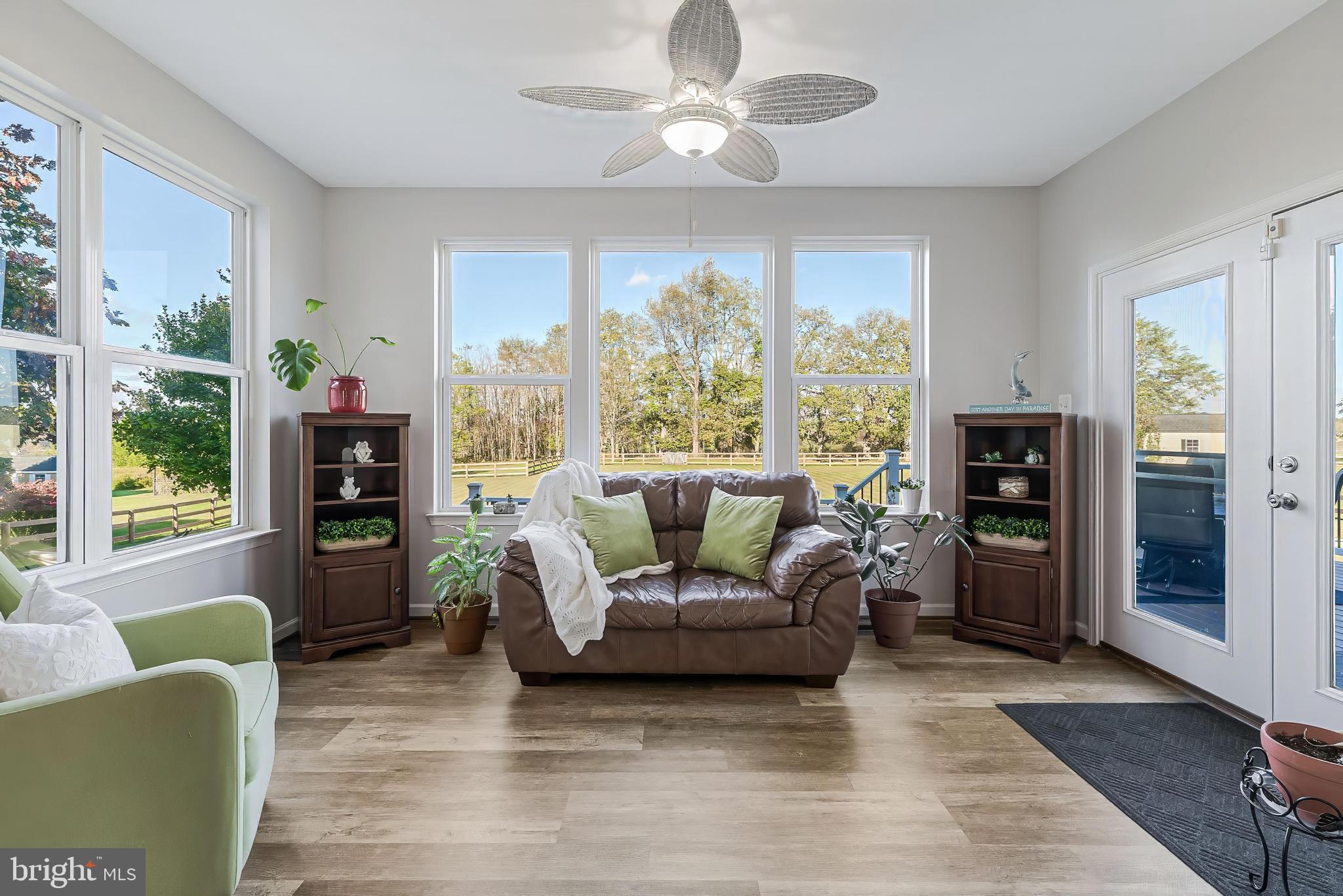 DUTCHMANS CREEK HAMLET - Residential