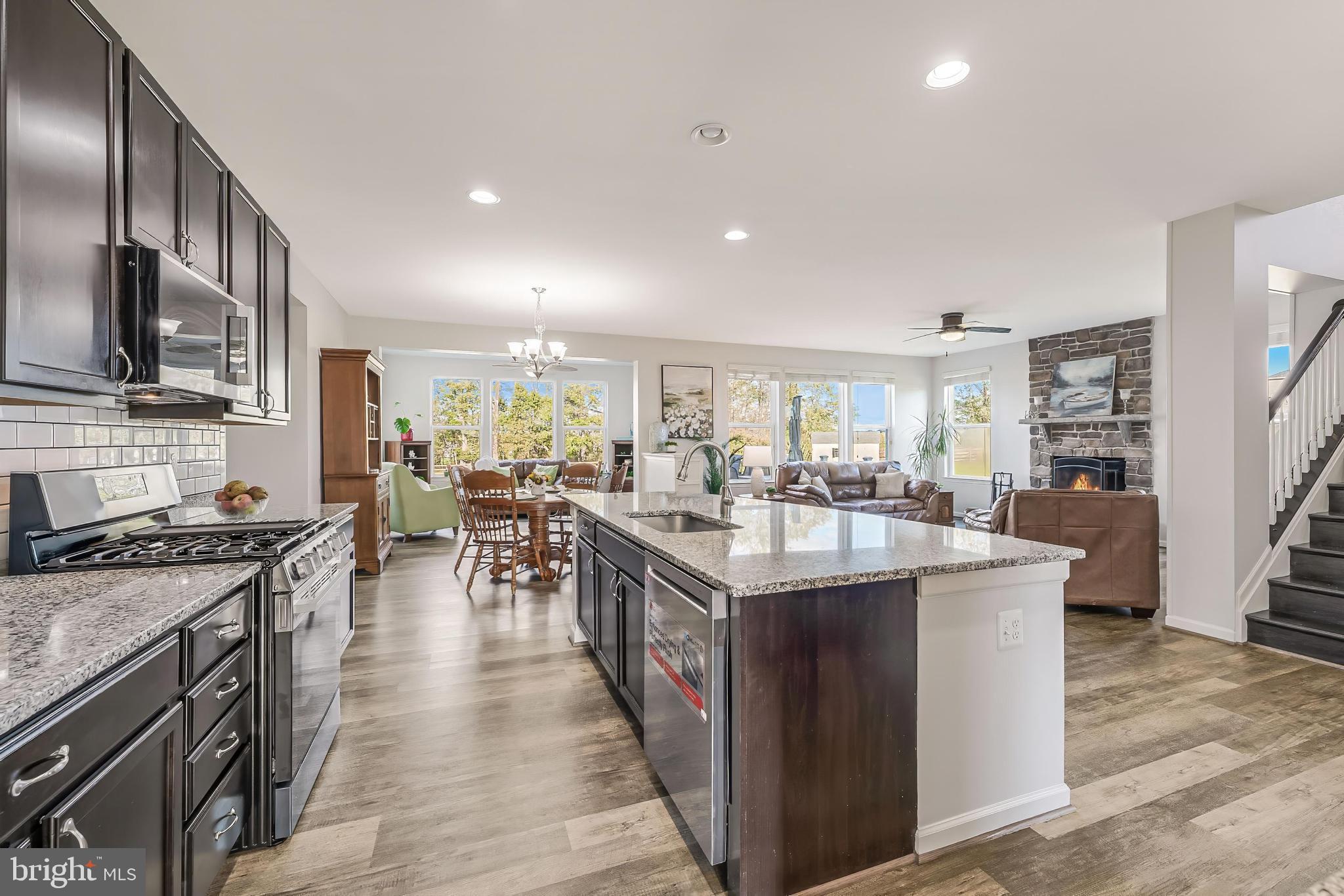 DUTCHMANS CREEK HAMLET - Residential