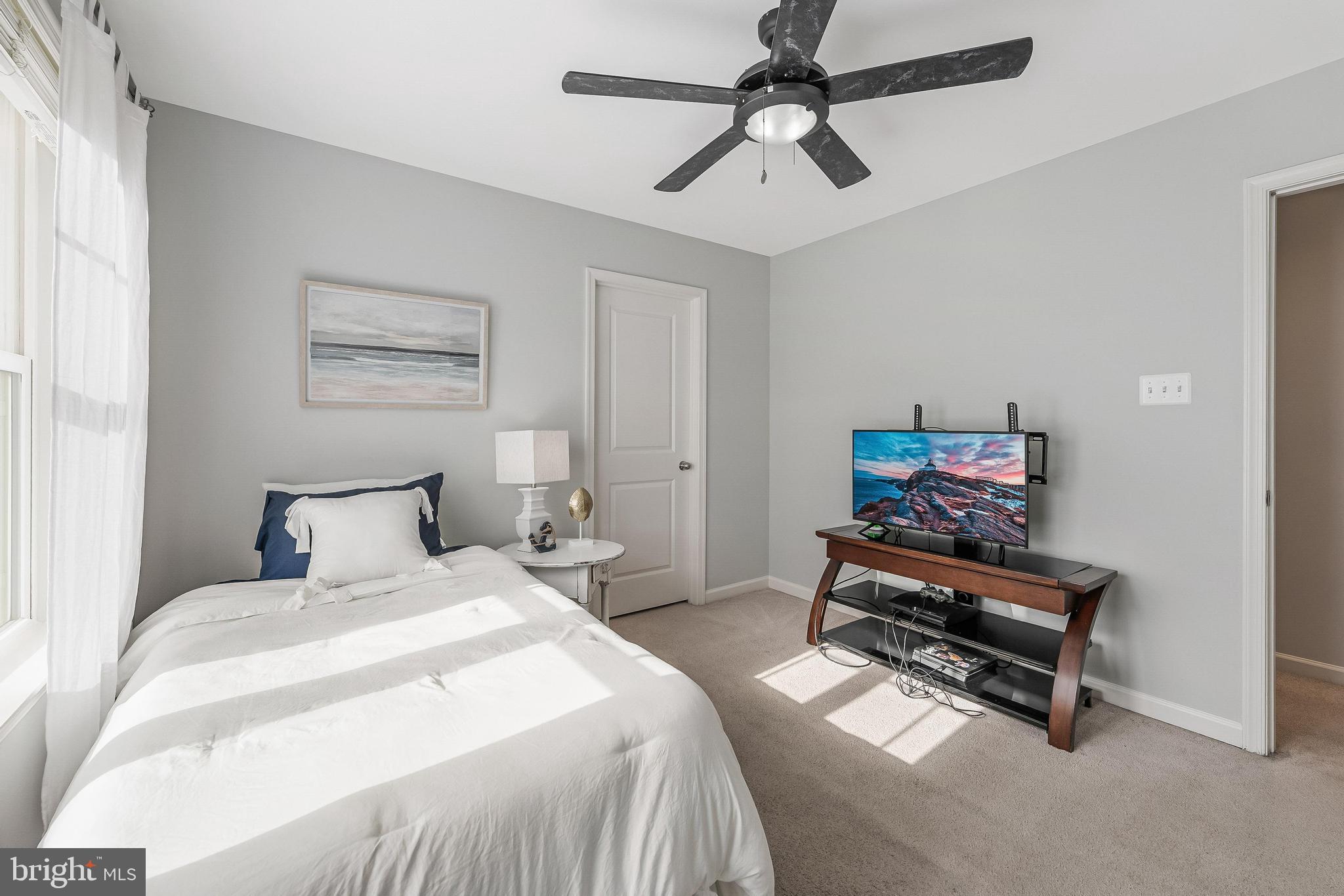 DUTCHMANS CREEK HAMLET - Residential