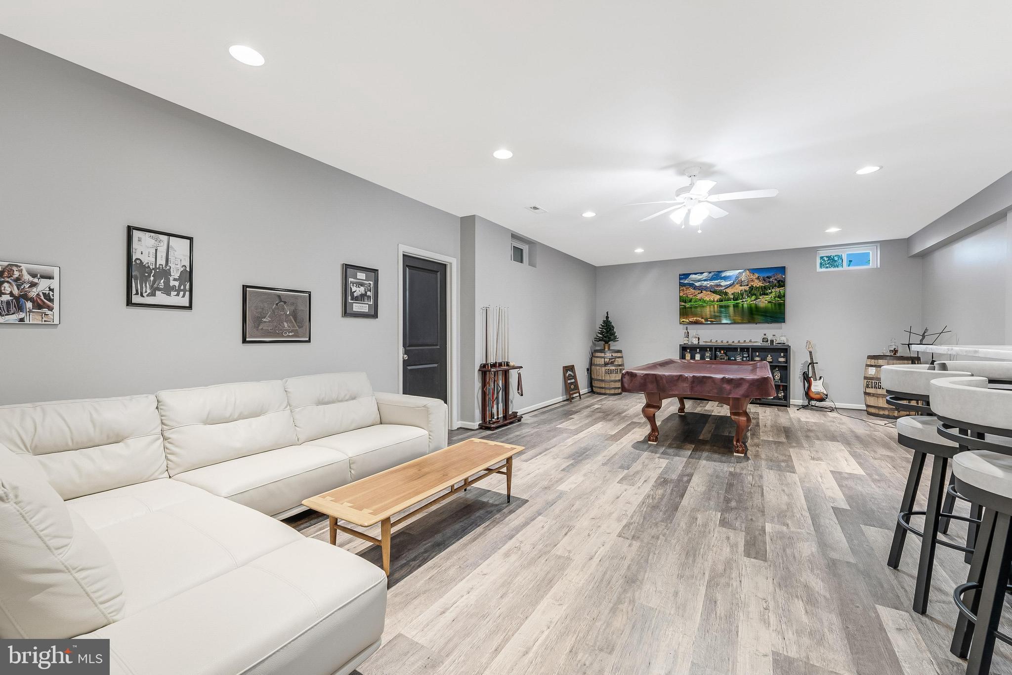 DUTCHMANS CREEK HAMLET - Residential