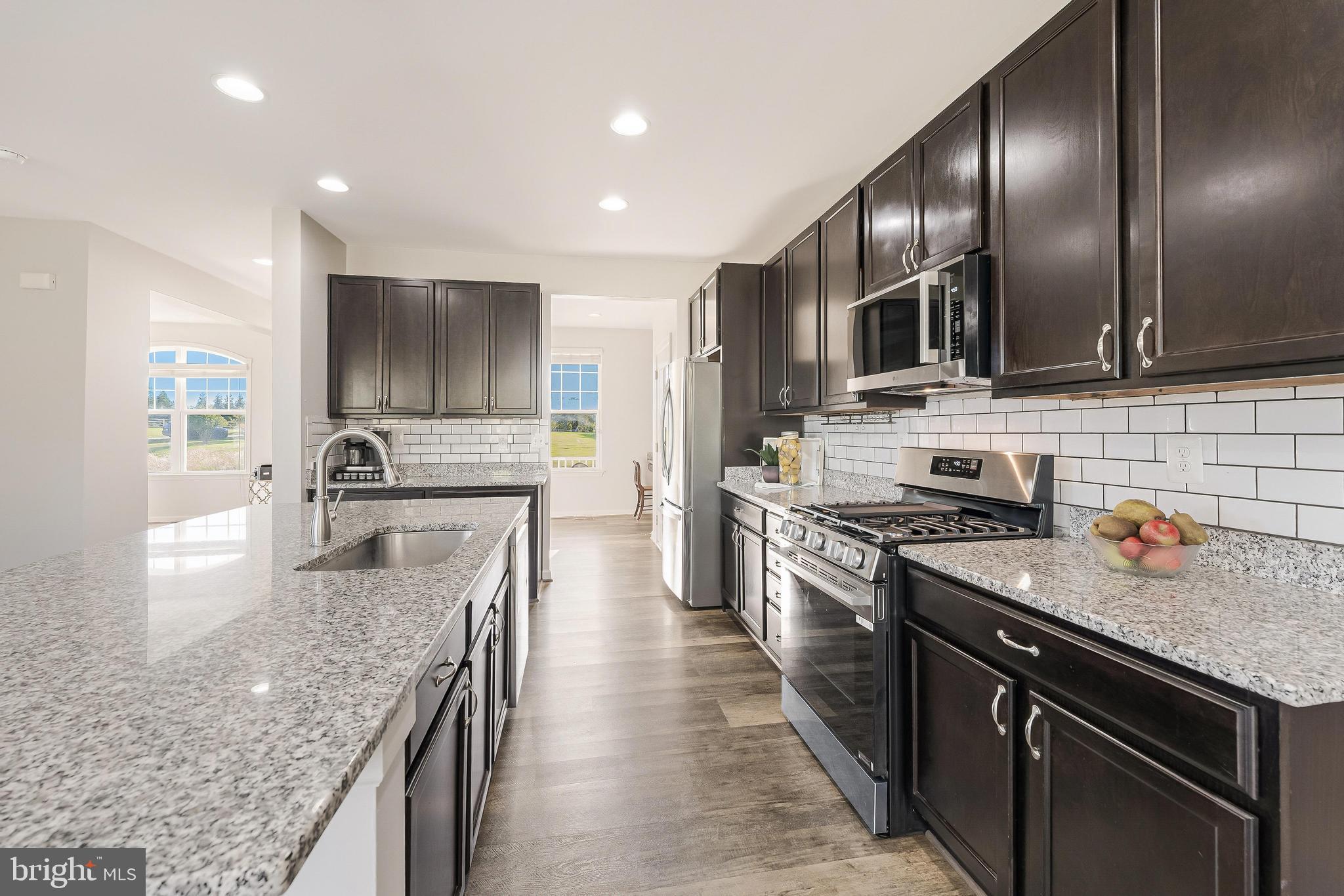 DUTCHMANS CREEK HAMLET - Residential