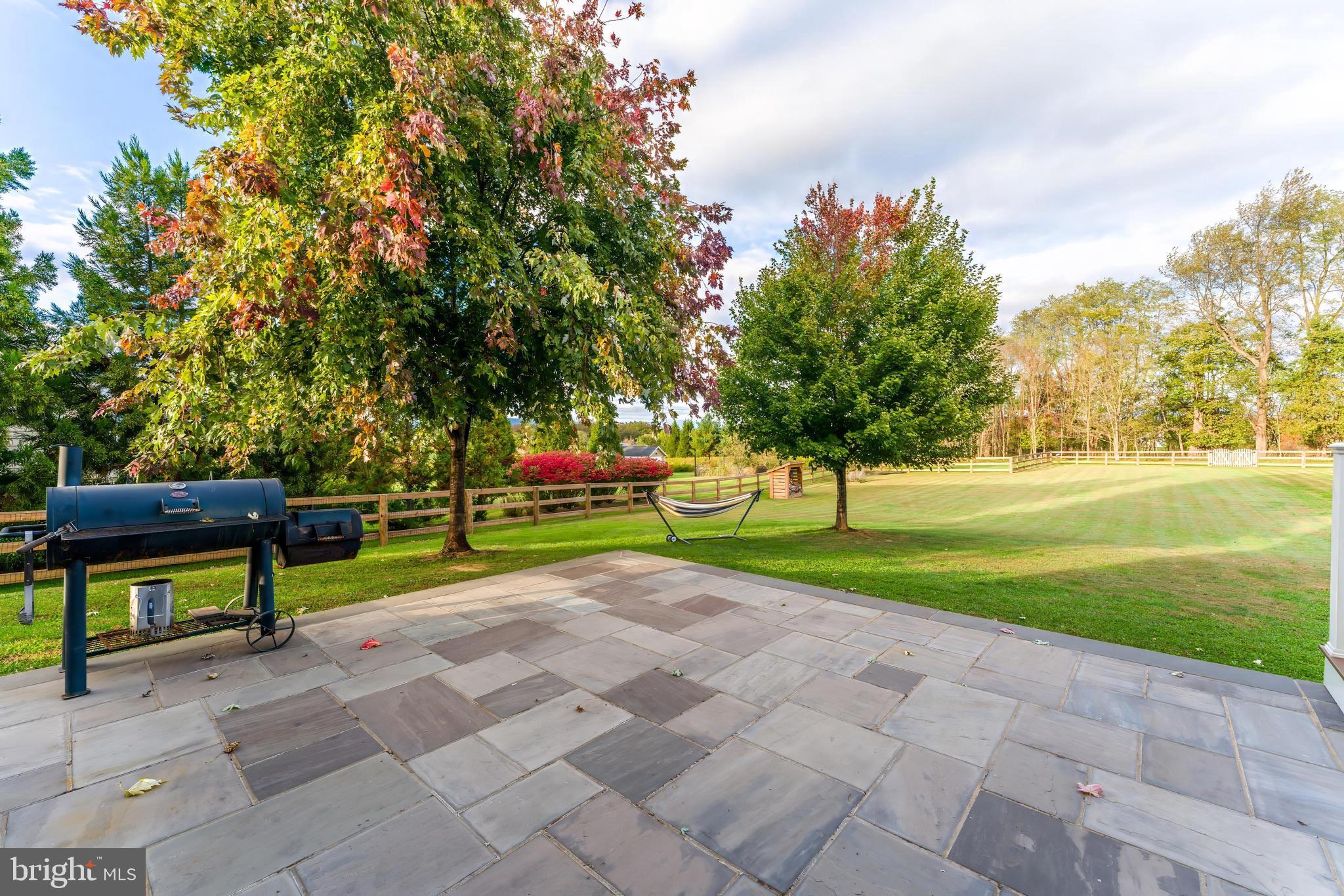 DUTCHMANS CREEK HAMLET - Residential