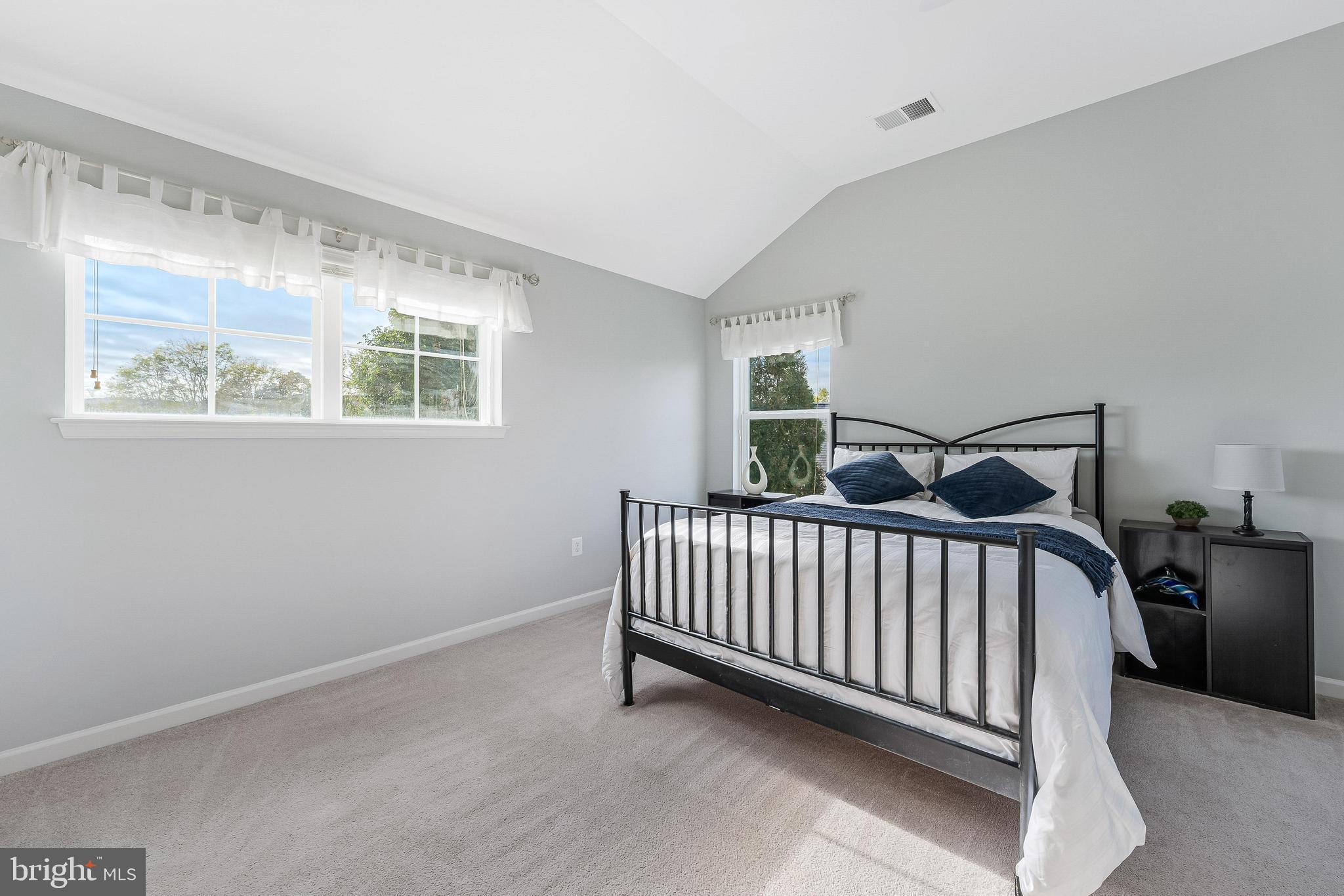 DUTCHMANS CREEK HAMLET - Residential