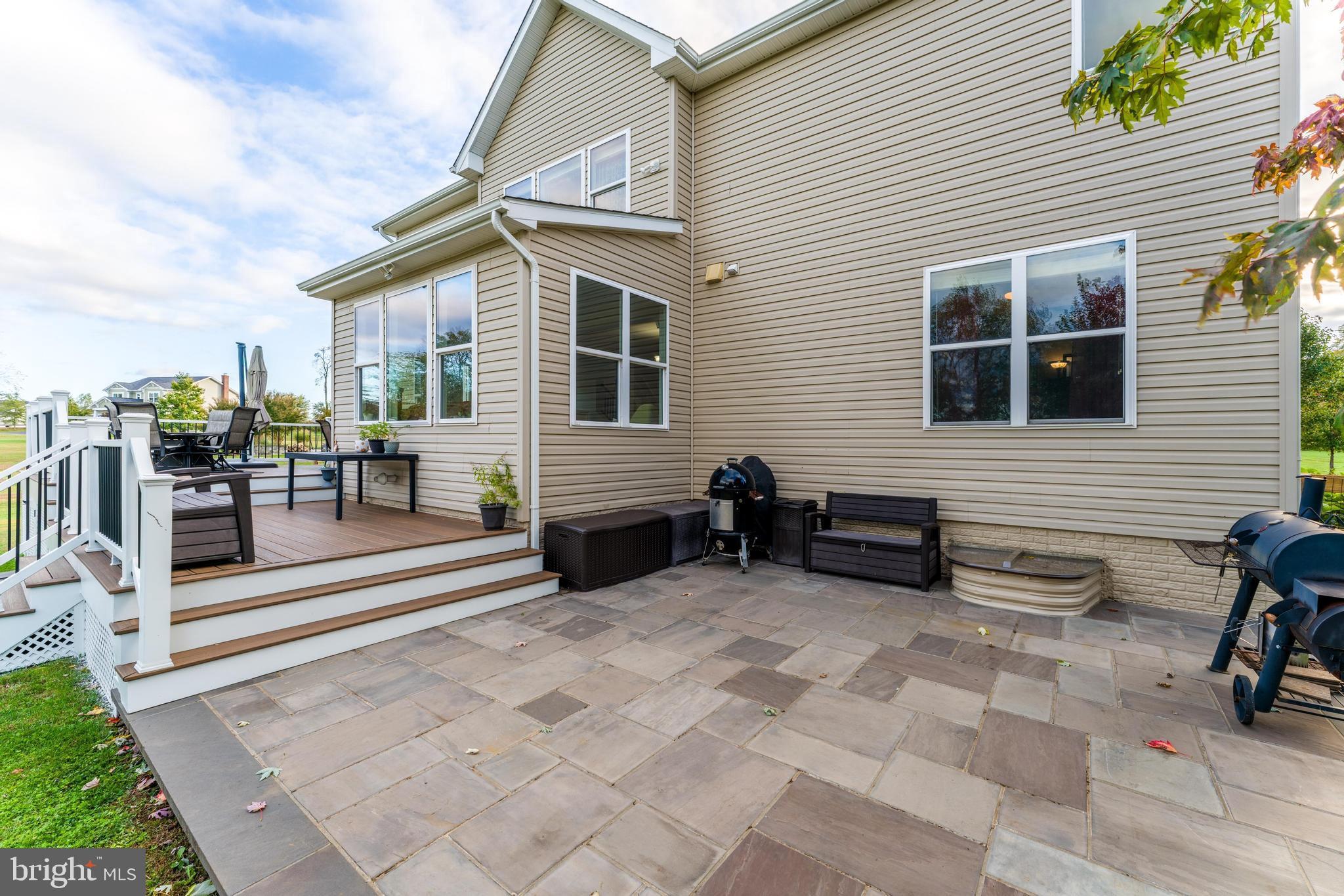 DUTCHMANS CREEK HAMLET - Residential