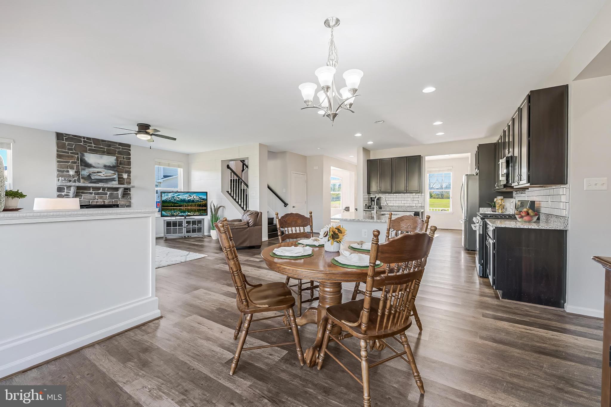 DUTCHMANS CREEK HAMLET - Residential