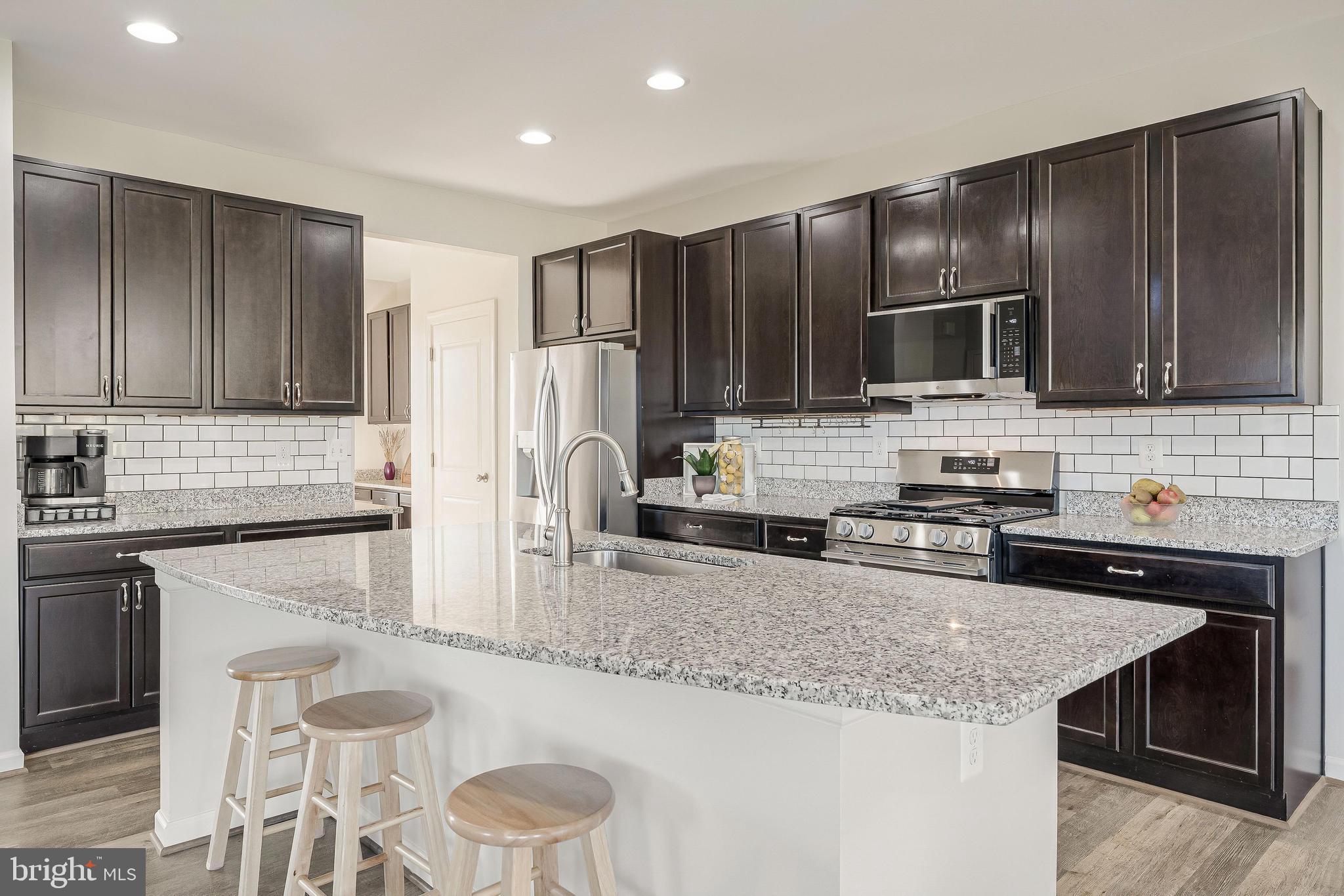 DUTCHMANS CREEK HAMLET - Residential