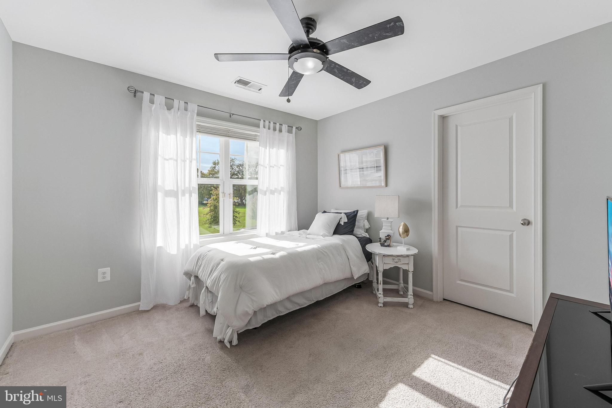 DUTCHMANS CREEK HAMLET - Residential