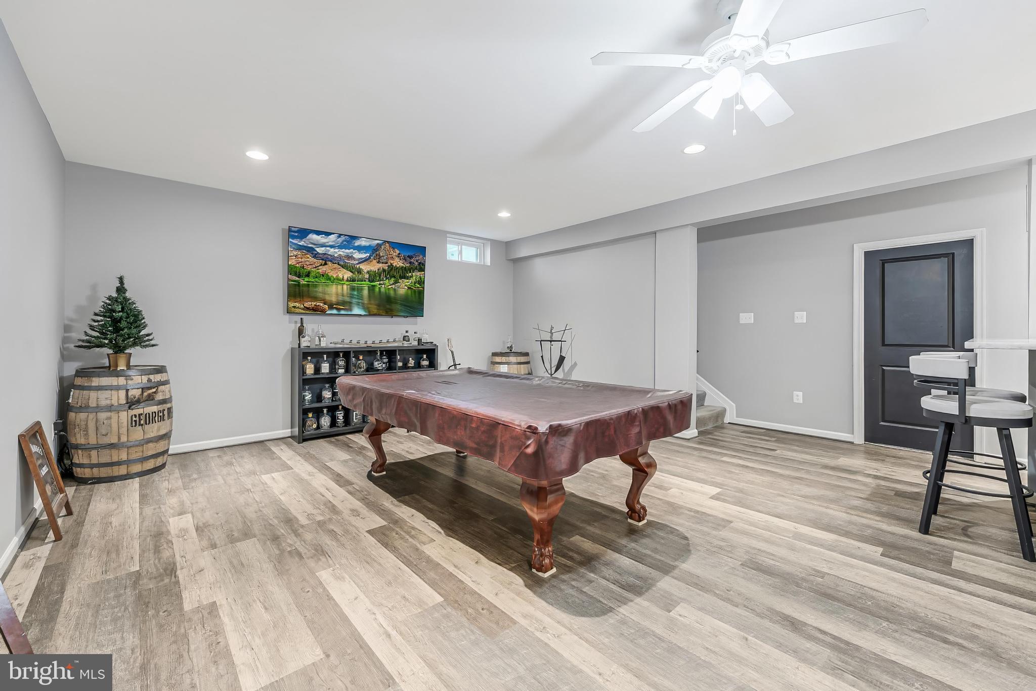 DUTCHMANS CREEK HAMLET - Residential