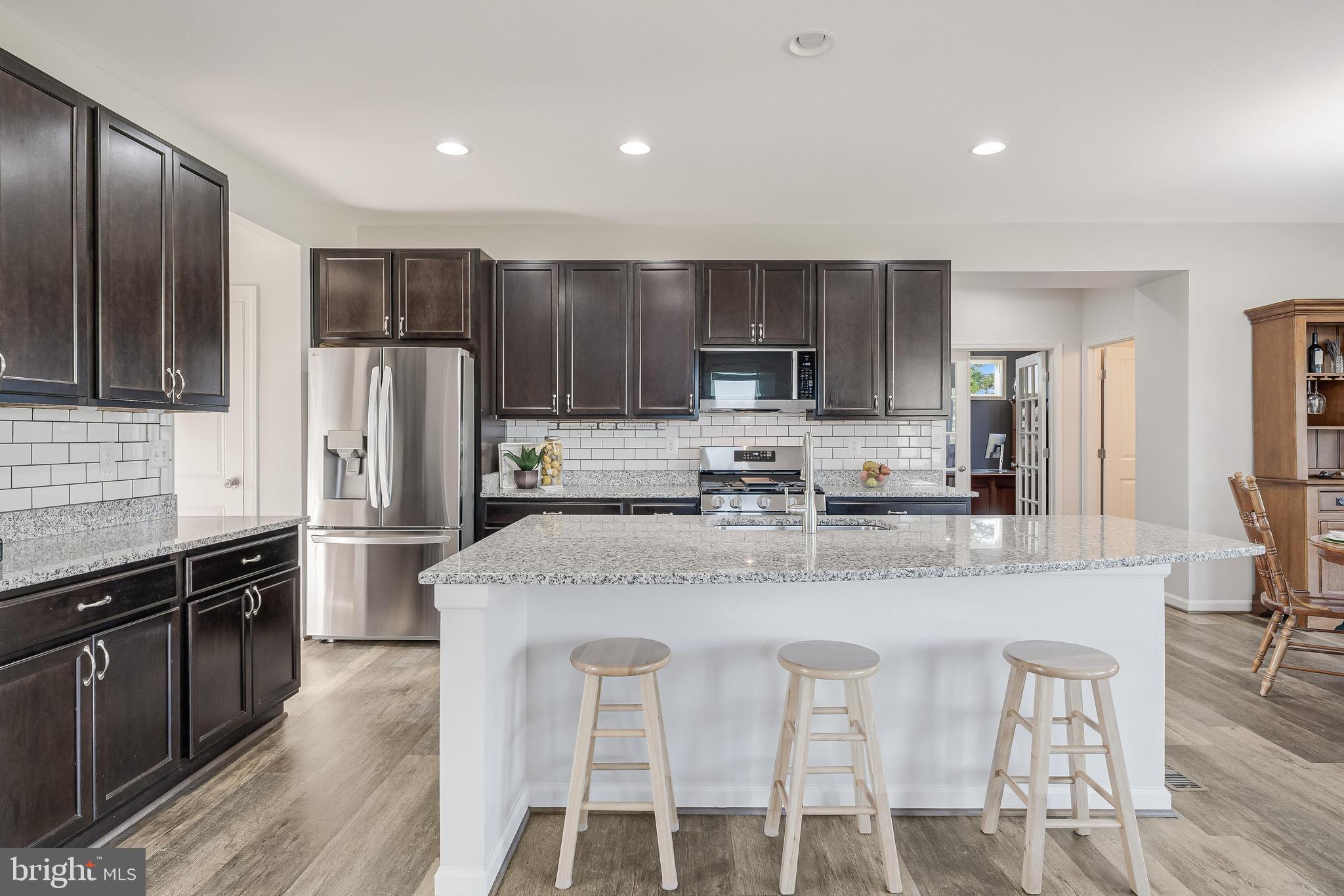 DUTCHMANS CREEK HAMLET - Residential