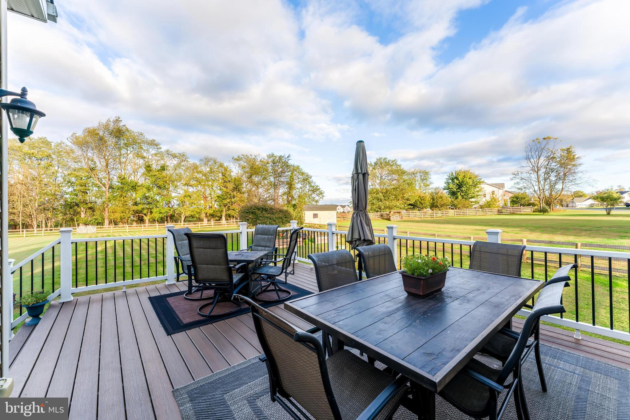 DUTCHMANS CREEK HAMLET - Residential