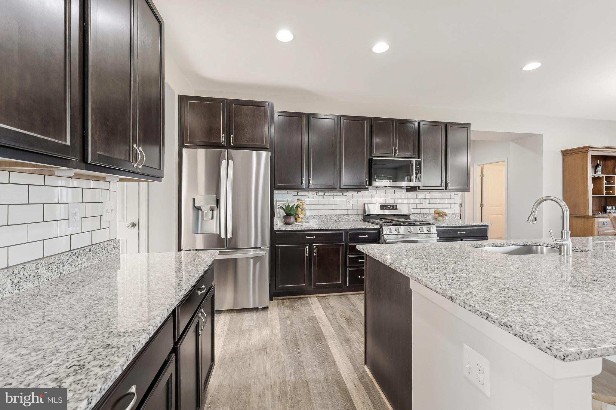 DUTCHMANS CREEK HAMLET - Residential