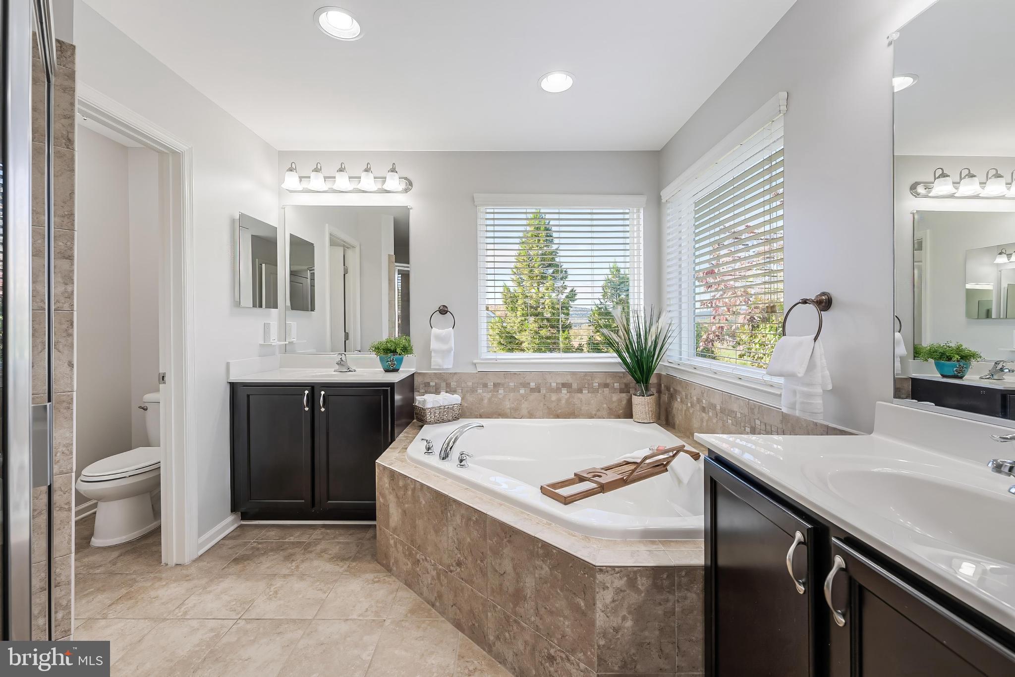 DUTCHMANS CREEK HAMLET - Residential