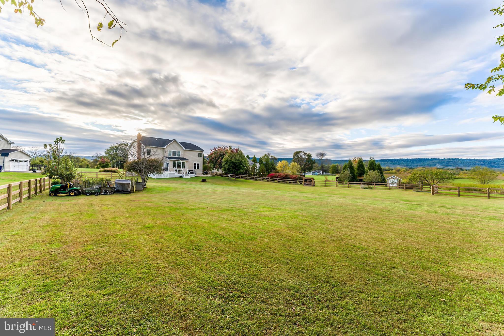 DUTCHMANS CREEK HAMLET - Residential