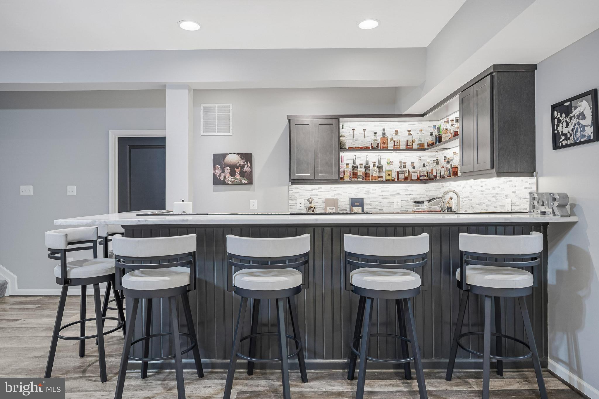 DUTCHMANS CREEK HAMLET - Residential