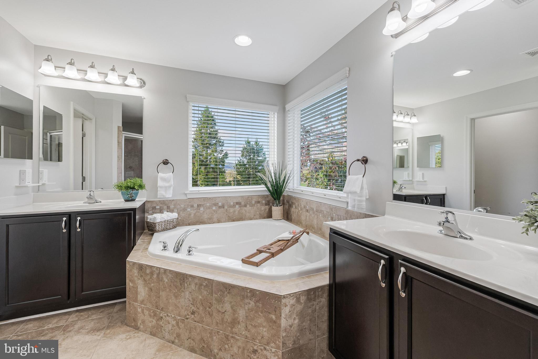 DUTCHMANS CREEK HAMLET - Residential