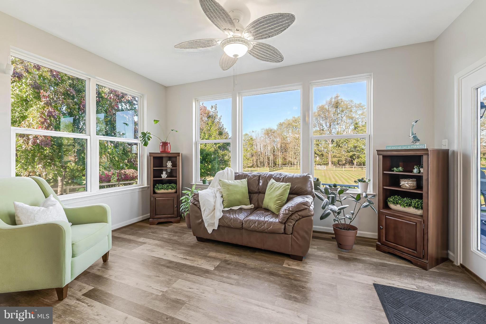 DUTCHMANS CREEK HAMLET - Residential