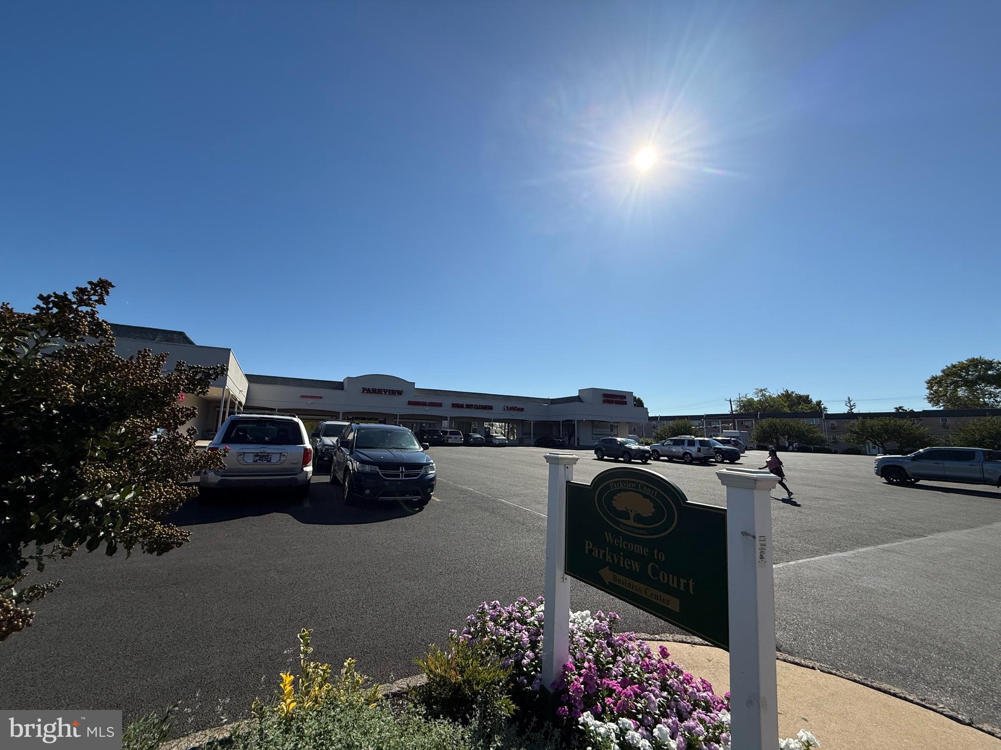 YEADON - Commercial Sale