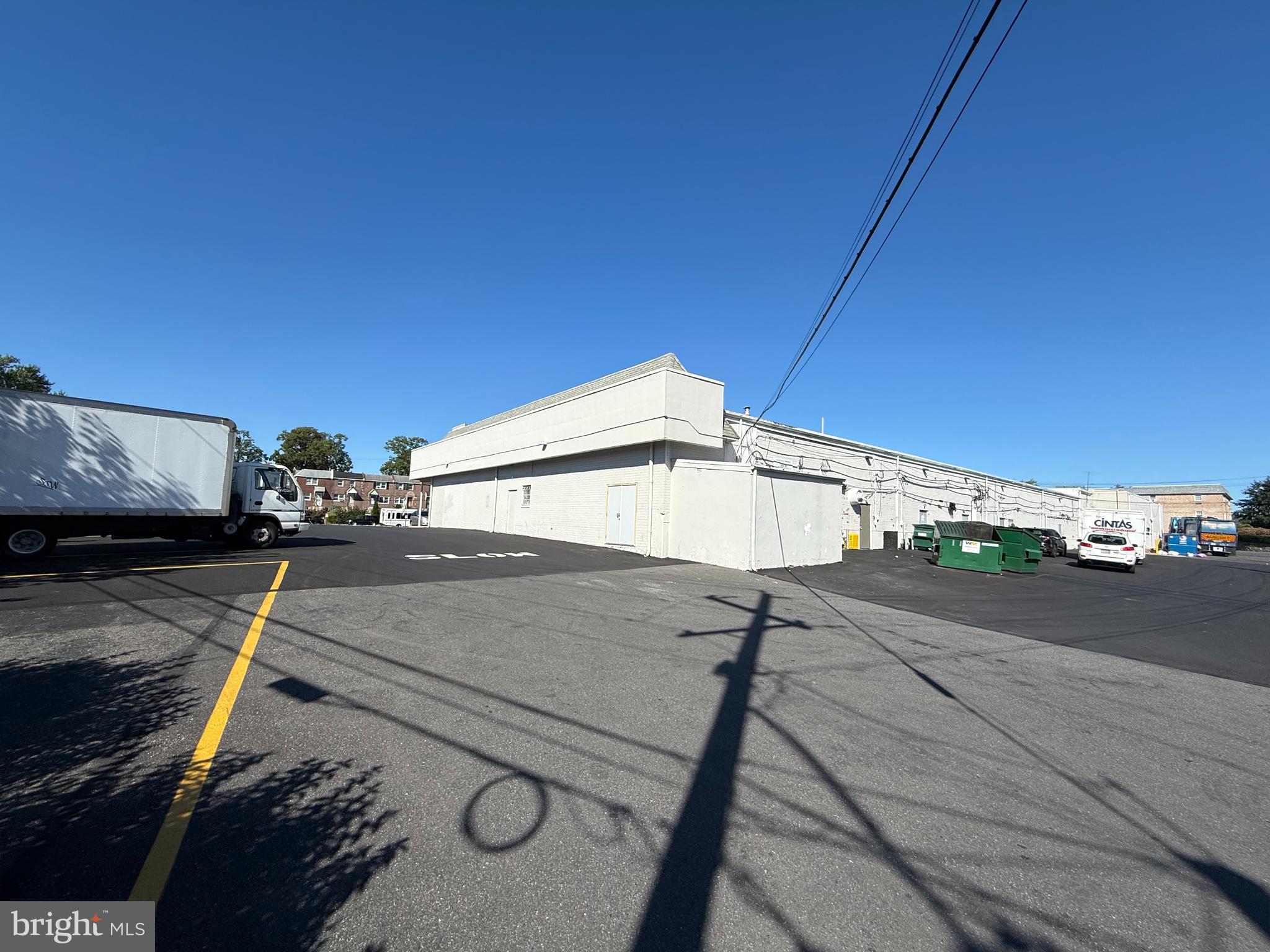 YEADON - Commercial Sale