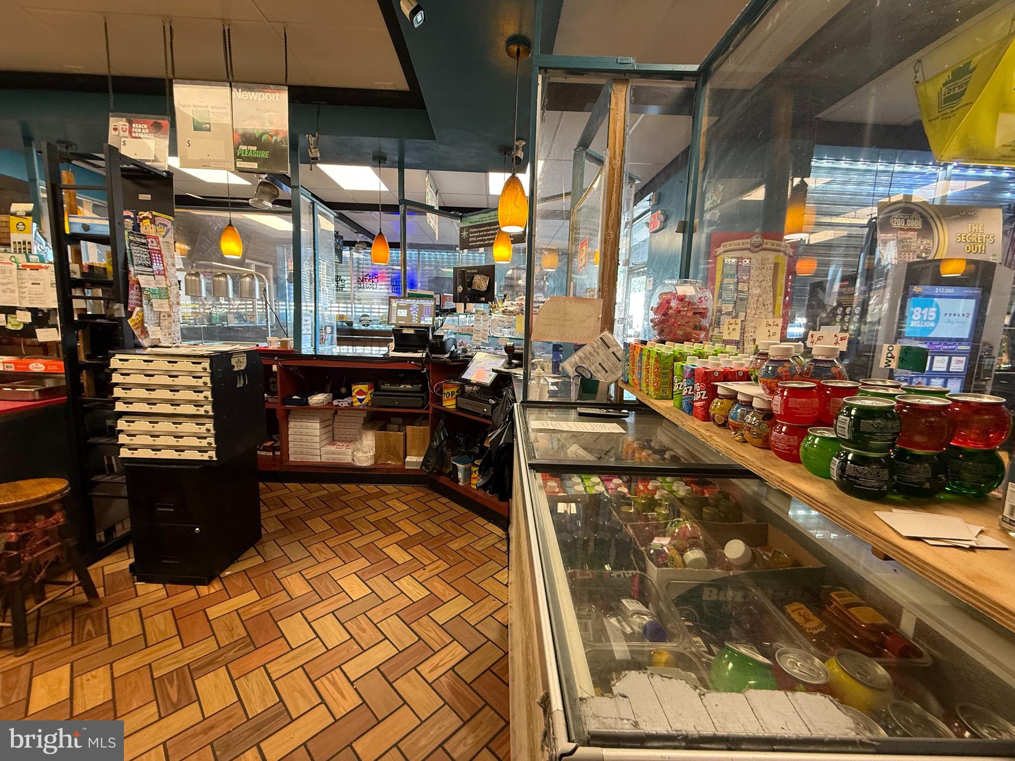 YEADON - Commercial Sale