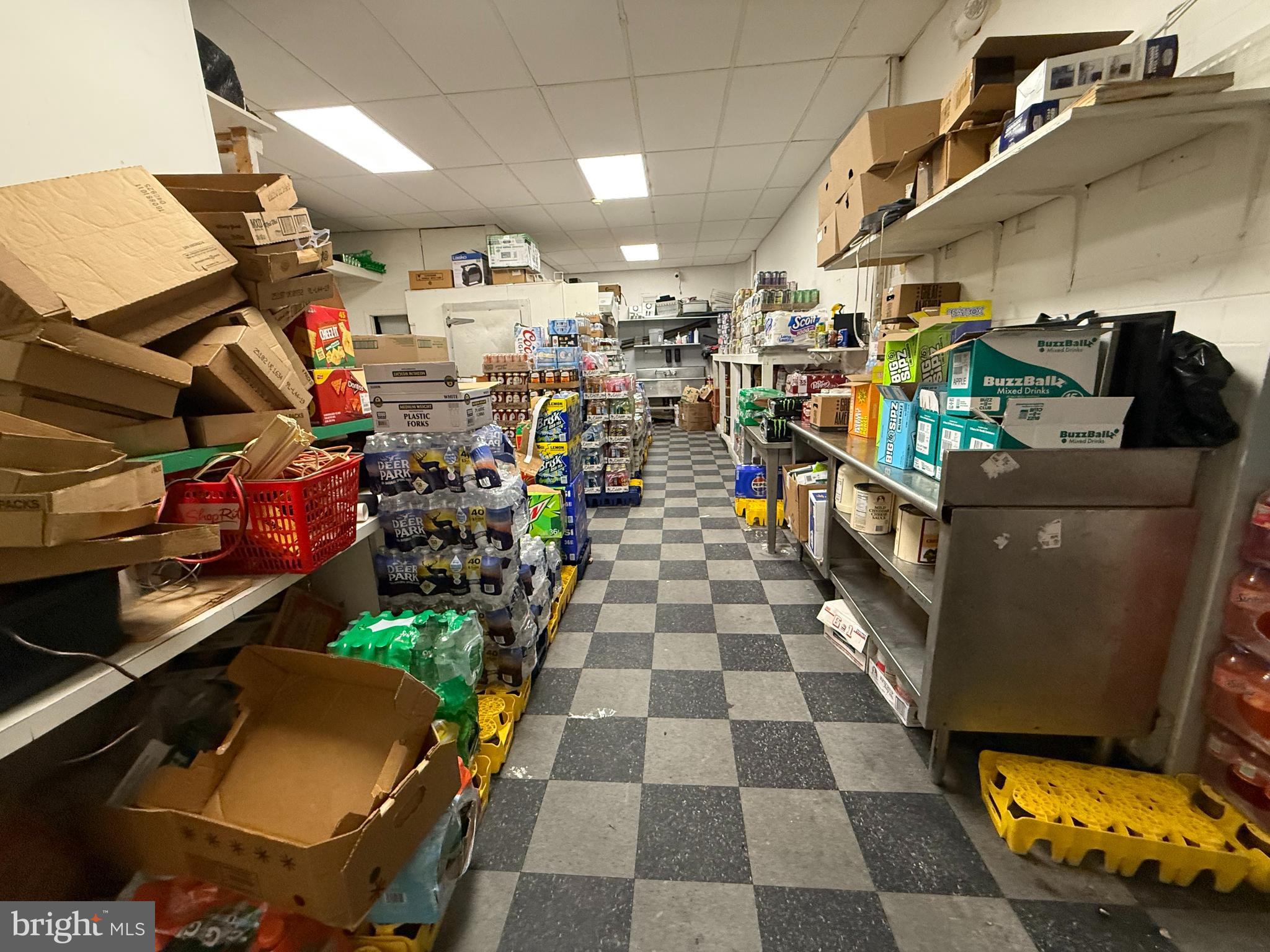 YEADON - Commercial Sale