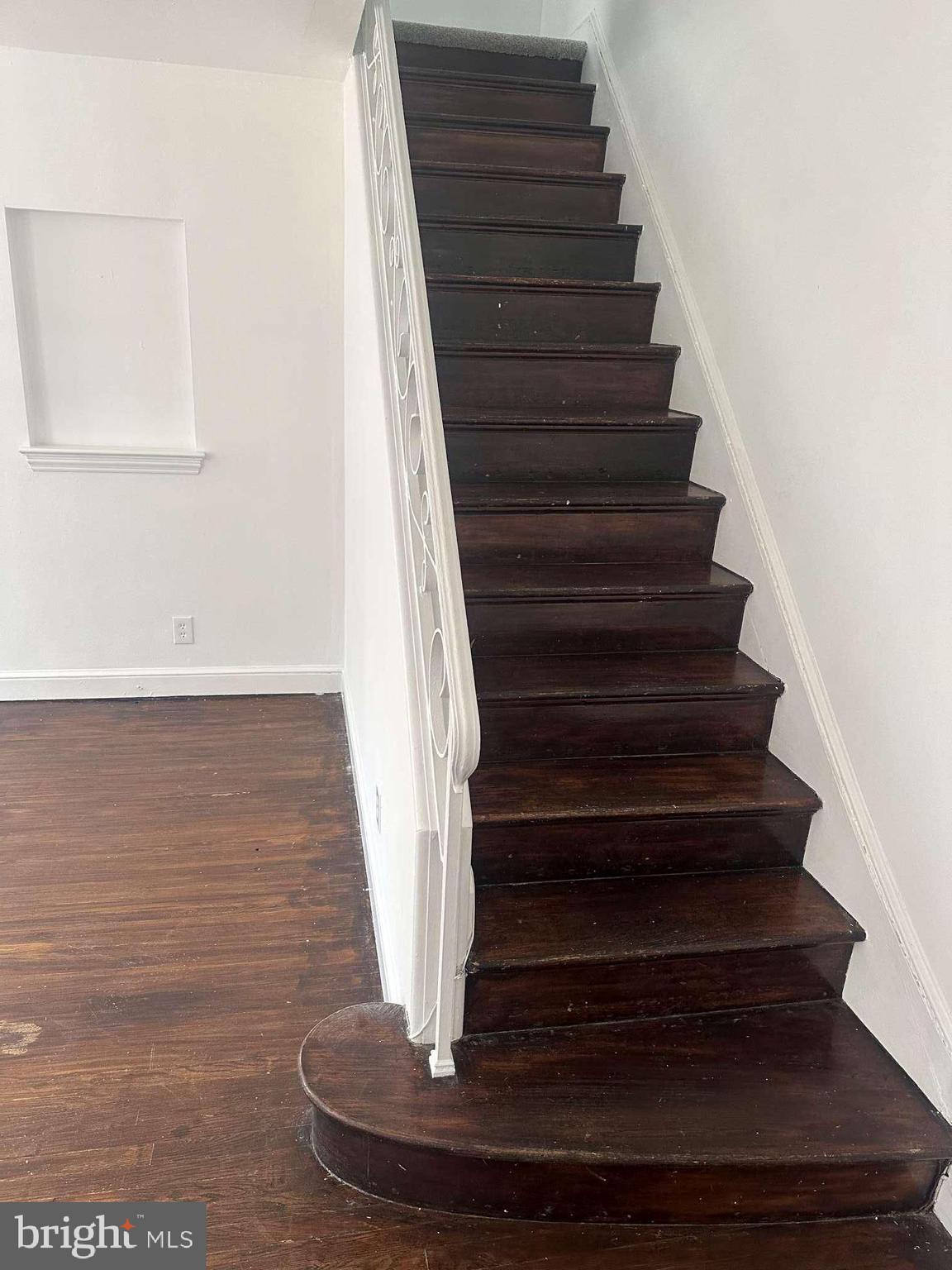1169 MAGNOLIA AVENUE - Photo 4