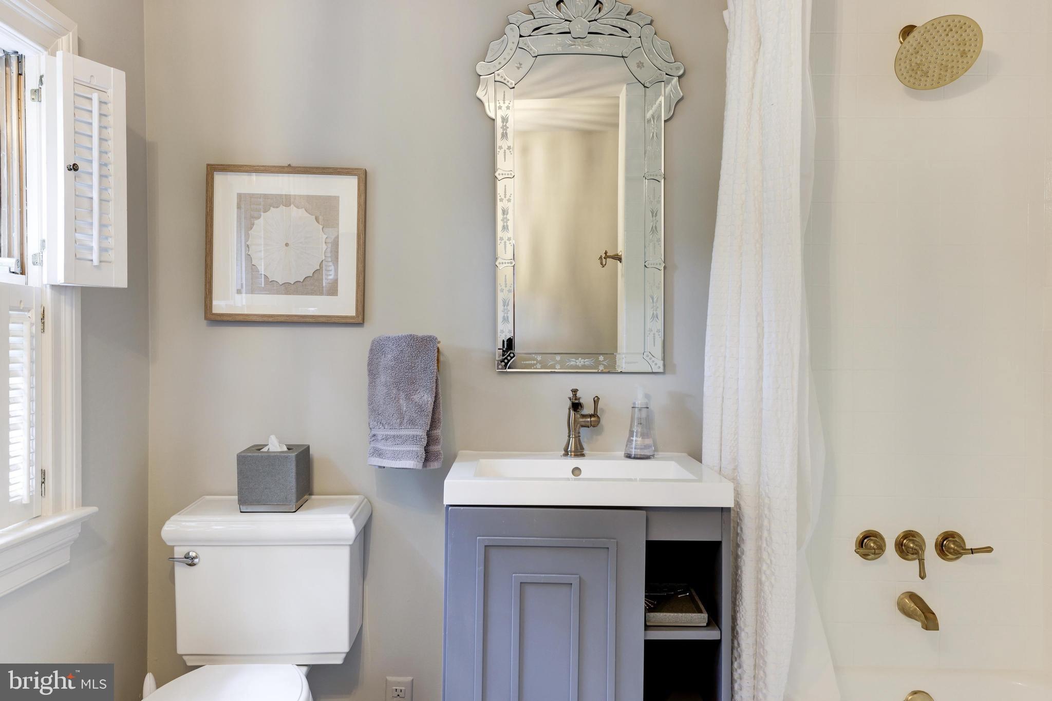 FORESTVILLE - Residential