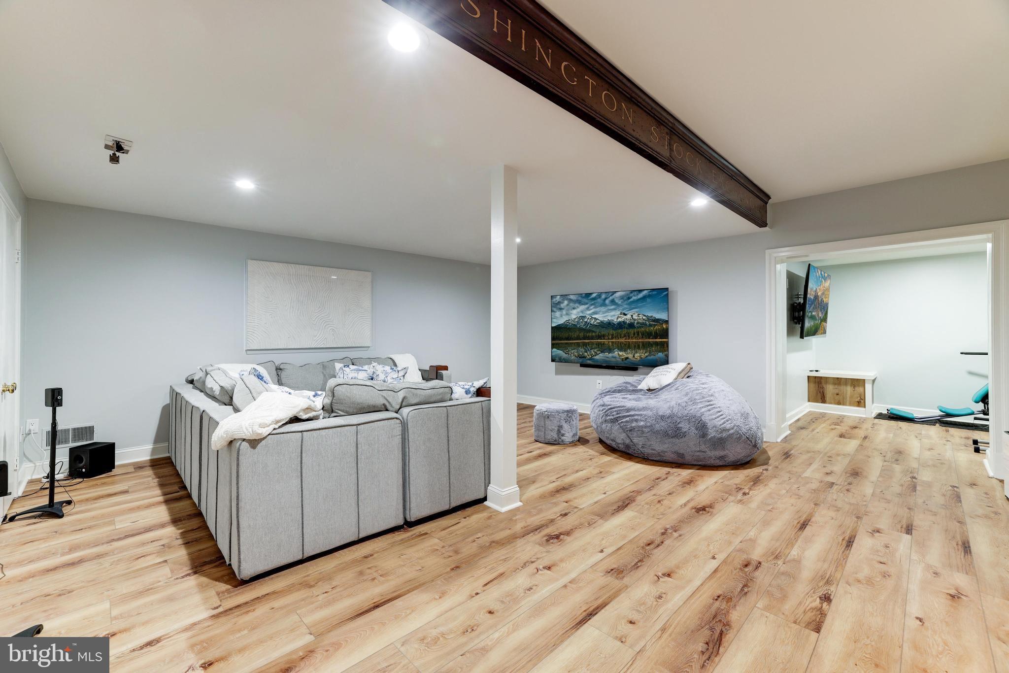 FORESTVILLE - Residential