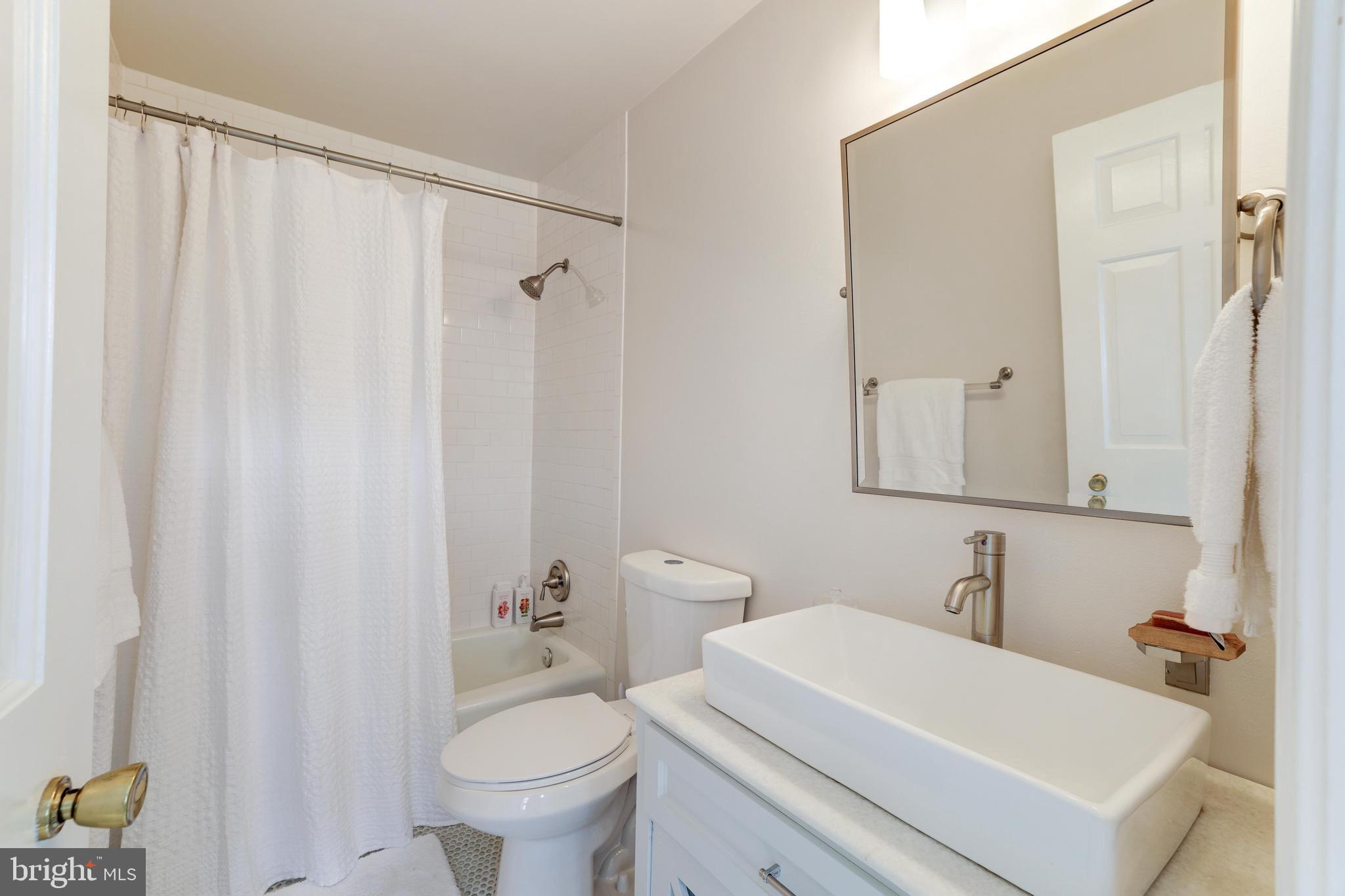 FORESTVILLE - Residential