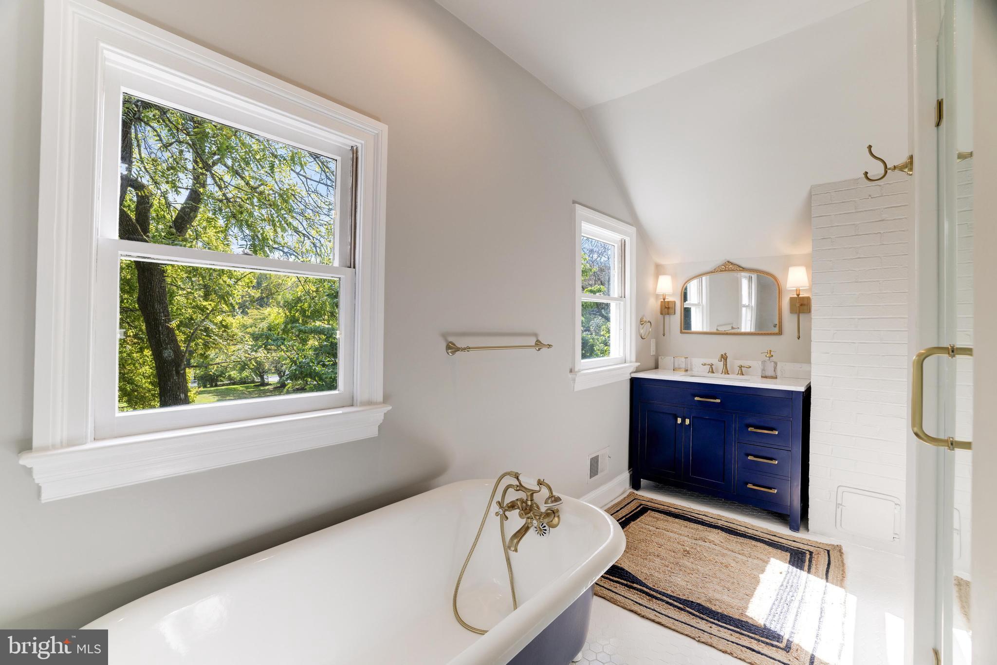 FORESTVILLE - Residential