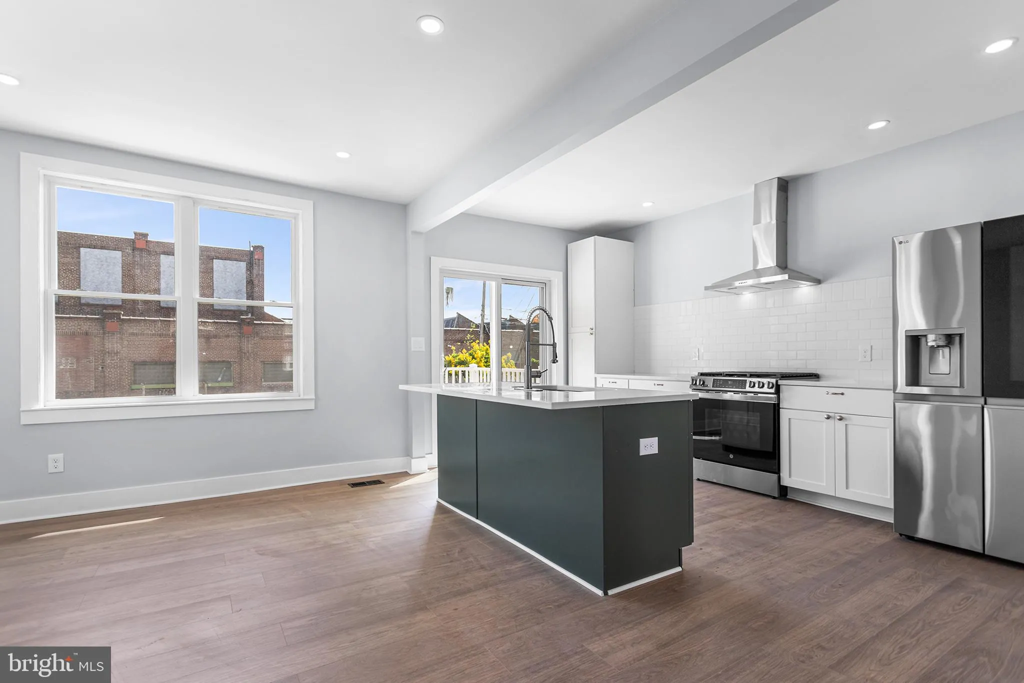 Marcus Hook, Pennsylvania 19061, United States, 3 Bedrooms Bedrooms, ,1 BathroomBathrooms,Residential,Contingent,122260