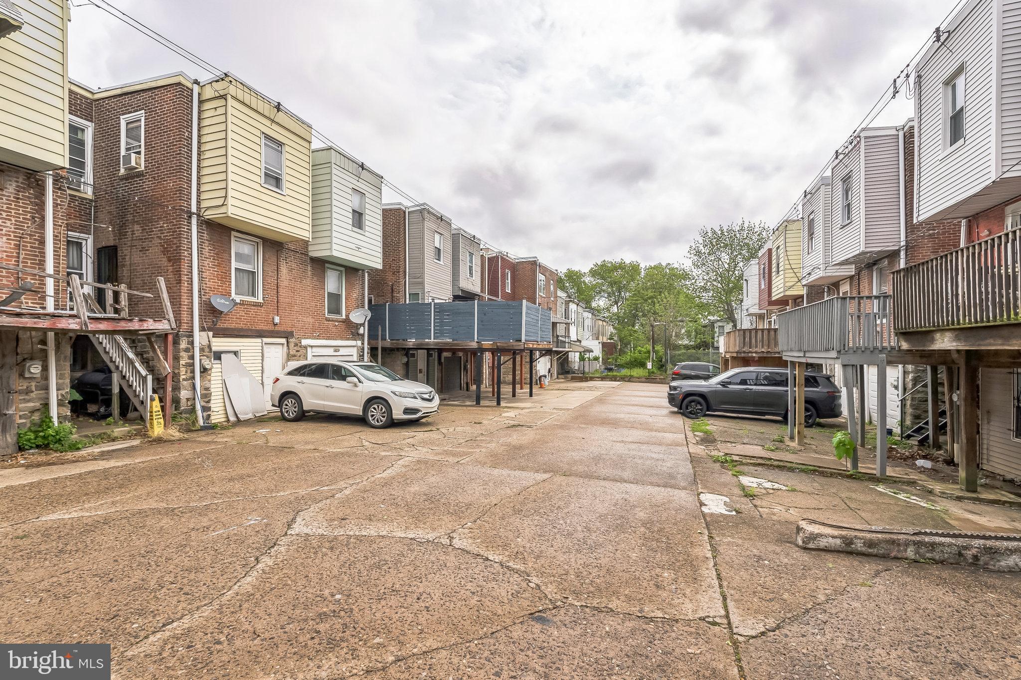 CARROLL PARK - Residential Lease