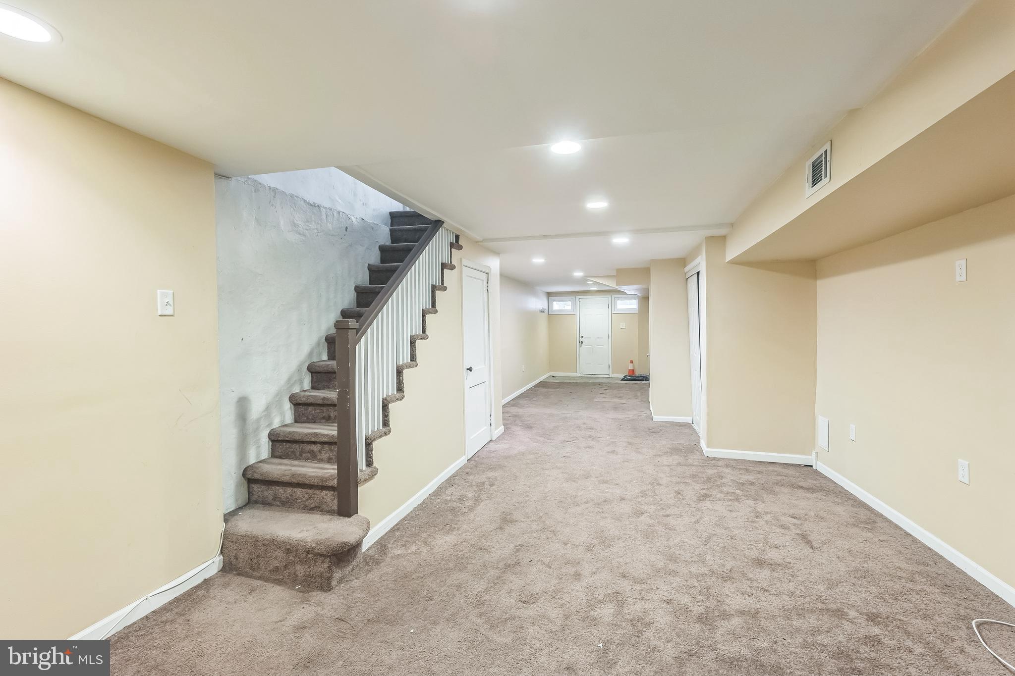 CARROLL PARK - Residential Lease