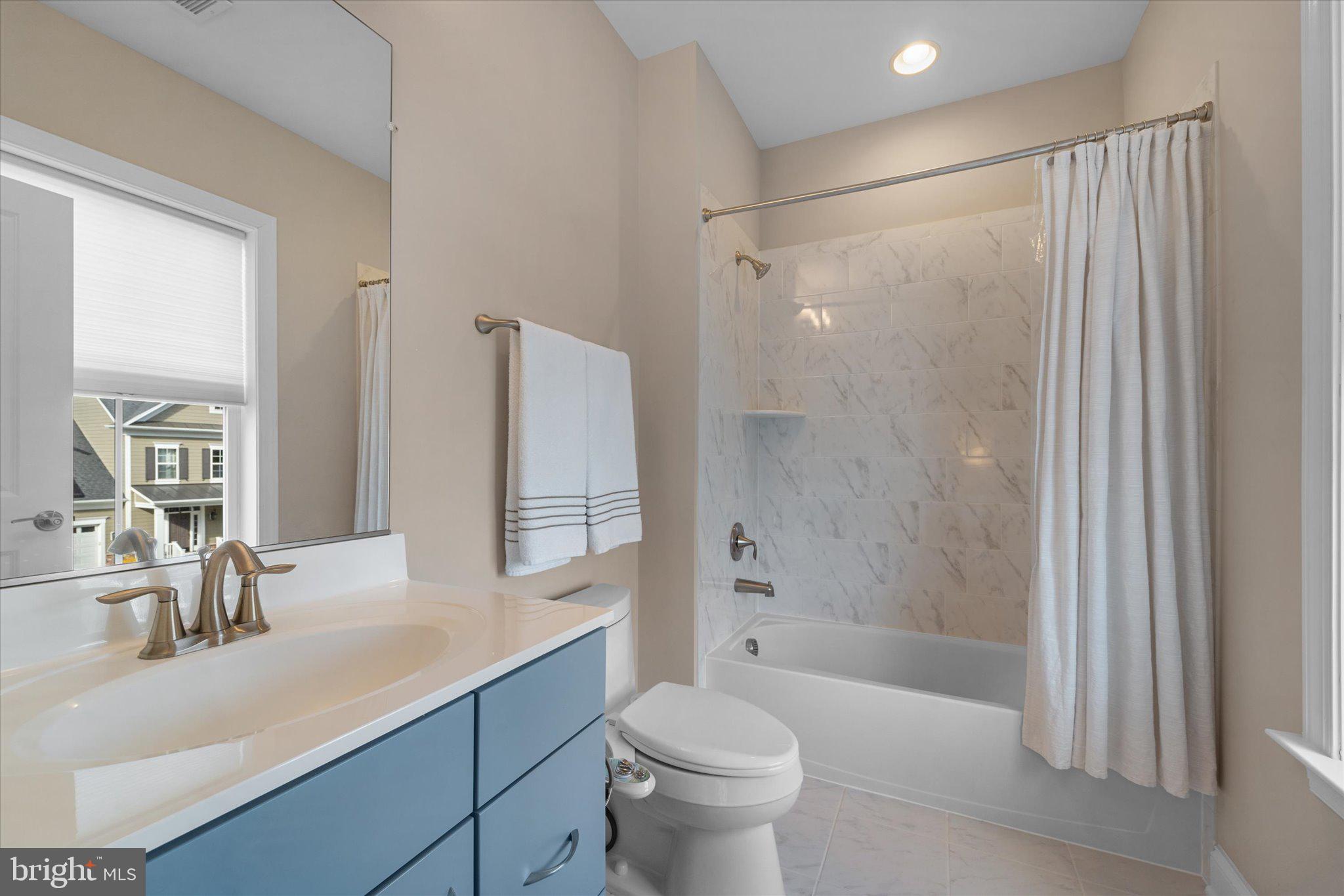 RESERVE AT OAKVIEW - Residential