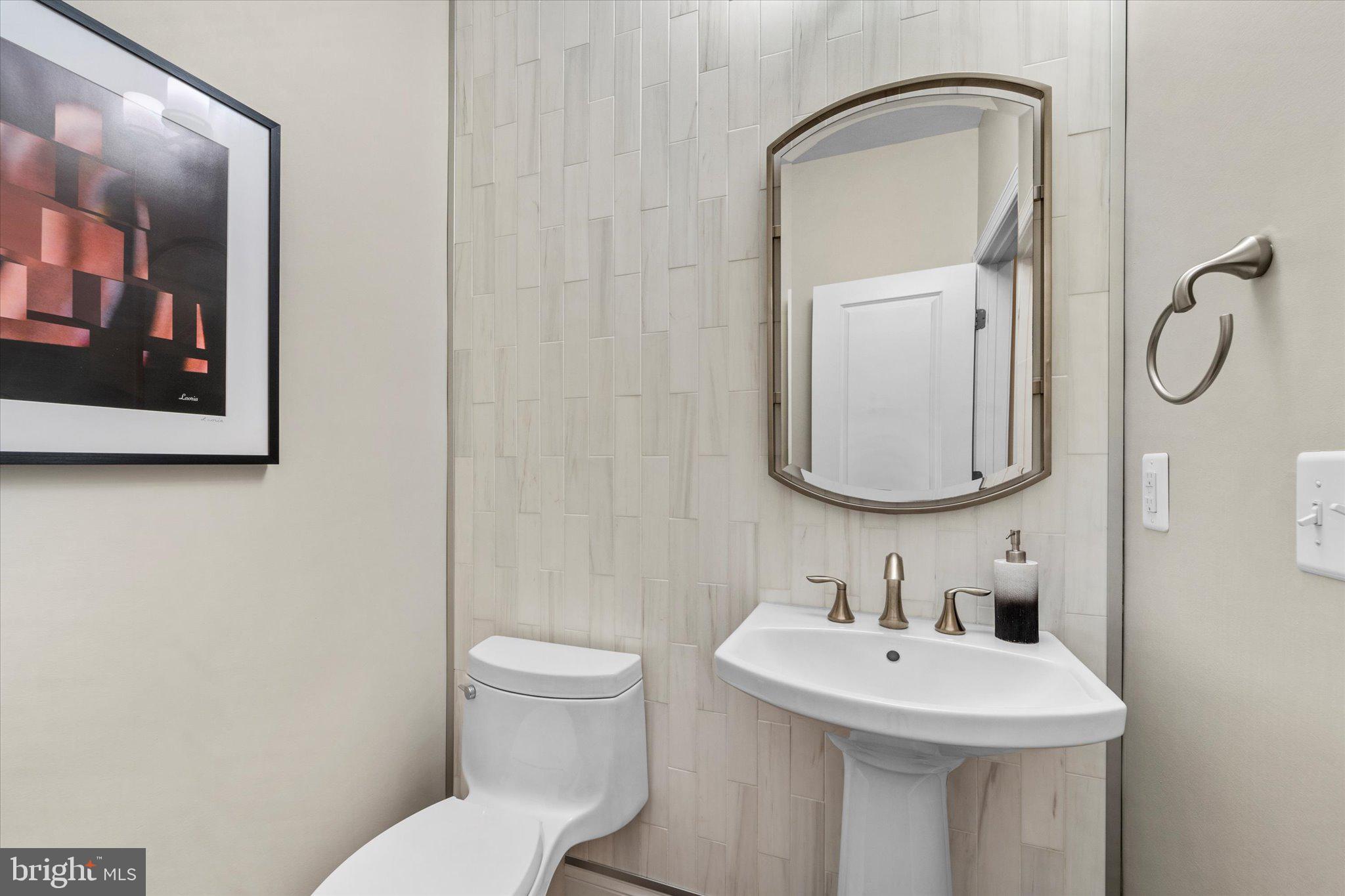 RESERVE AT OAKVIEW - Residential