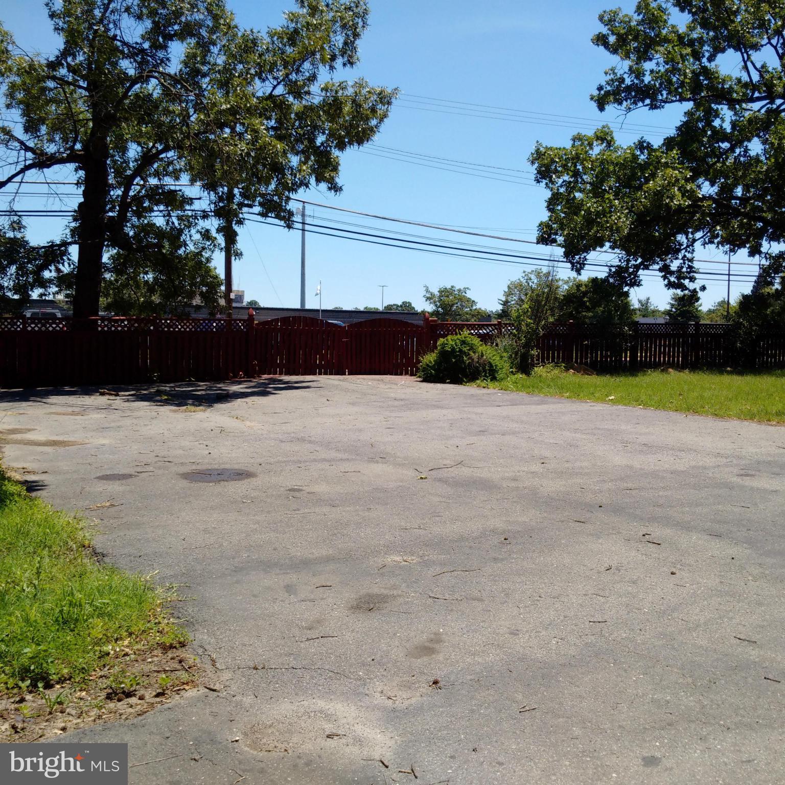 STAUBUS PARK - Residential