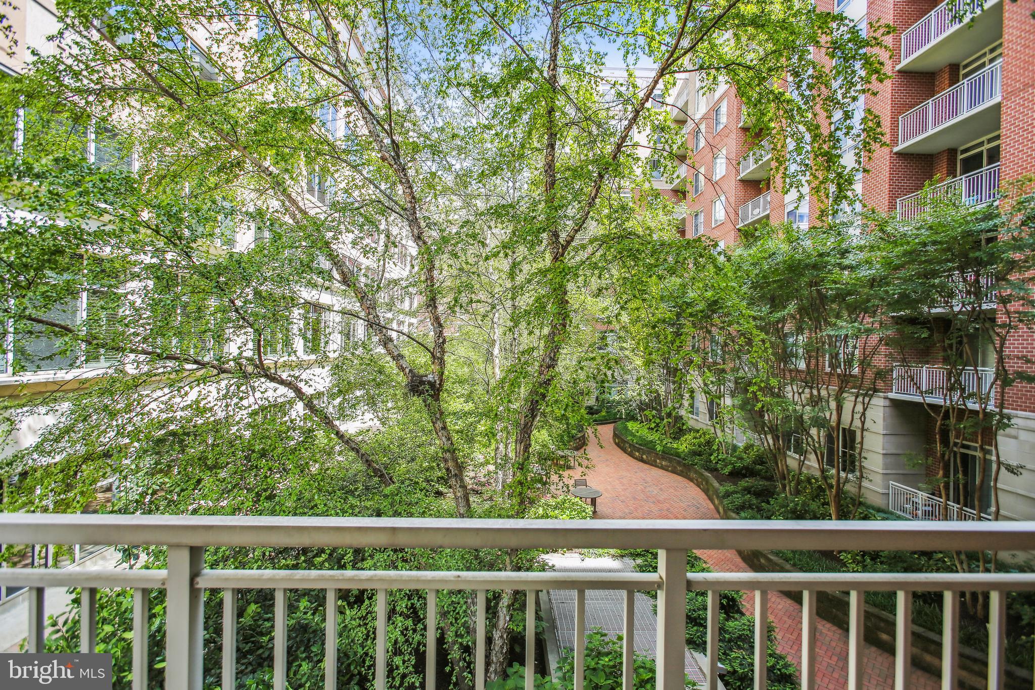 HAWTHORN - Residential Lease