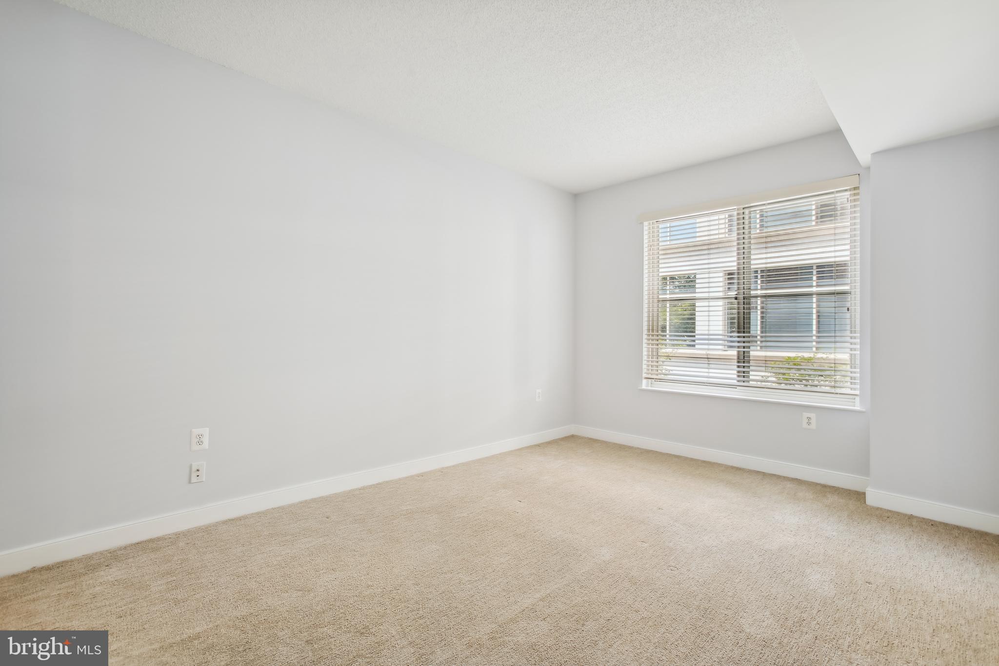 HAWTHORN - Residential Lease