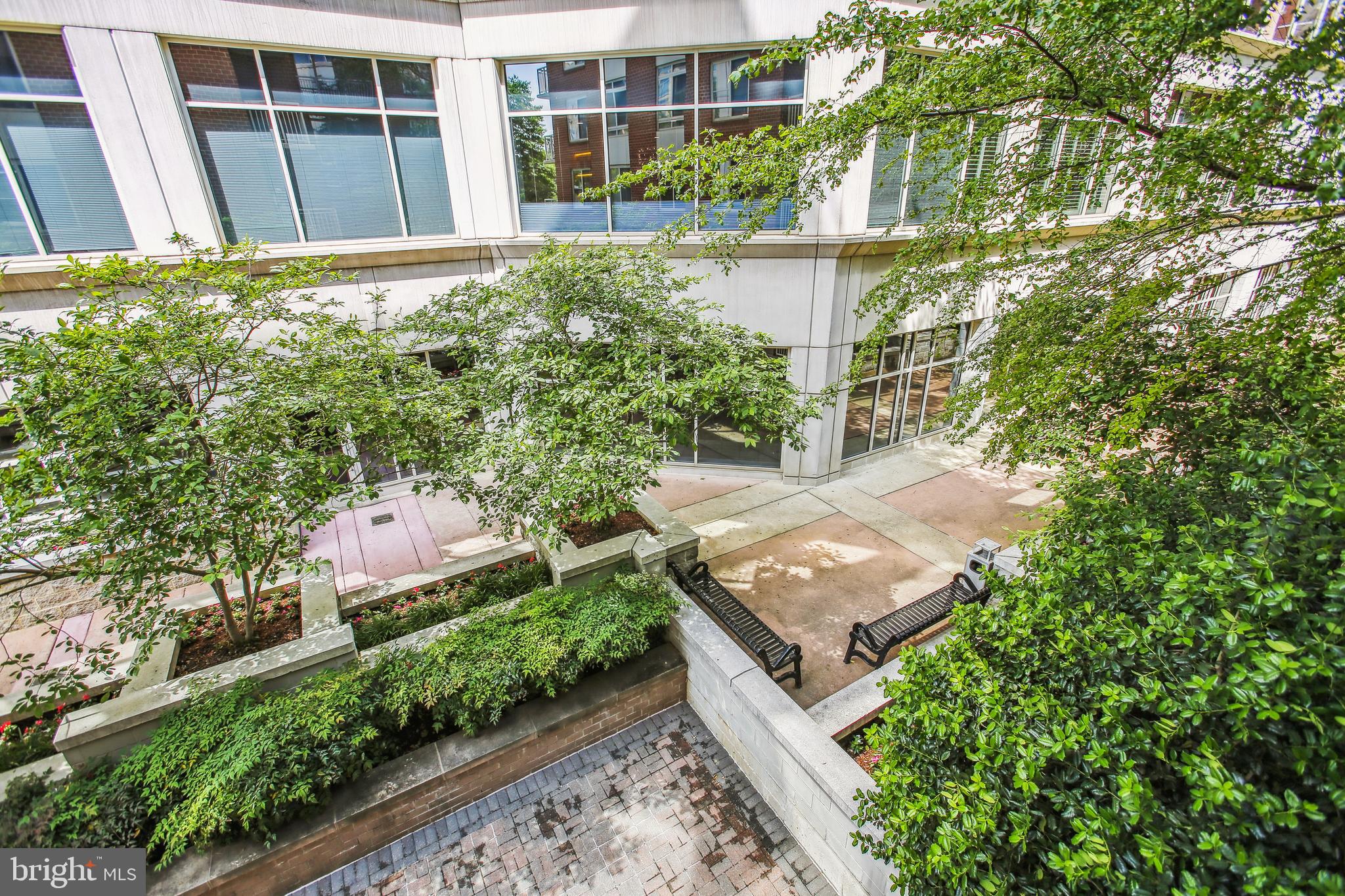 HAWTHORN - Residential Lease