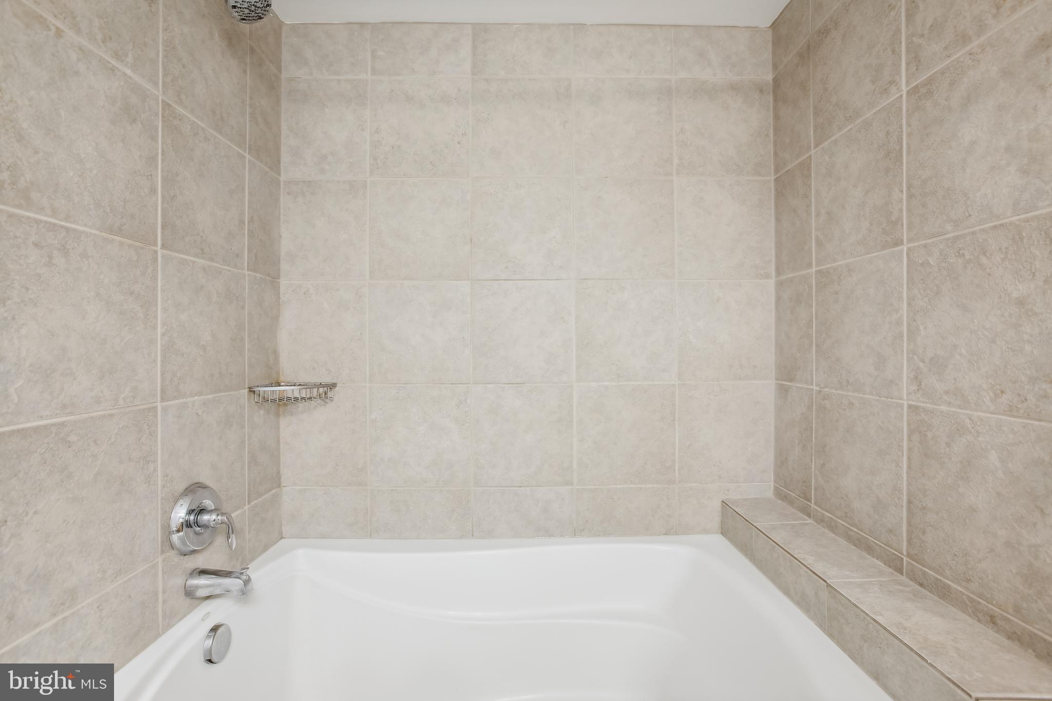 HAWTHORN - Residential Lease