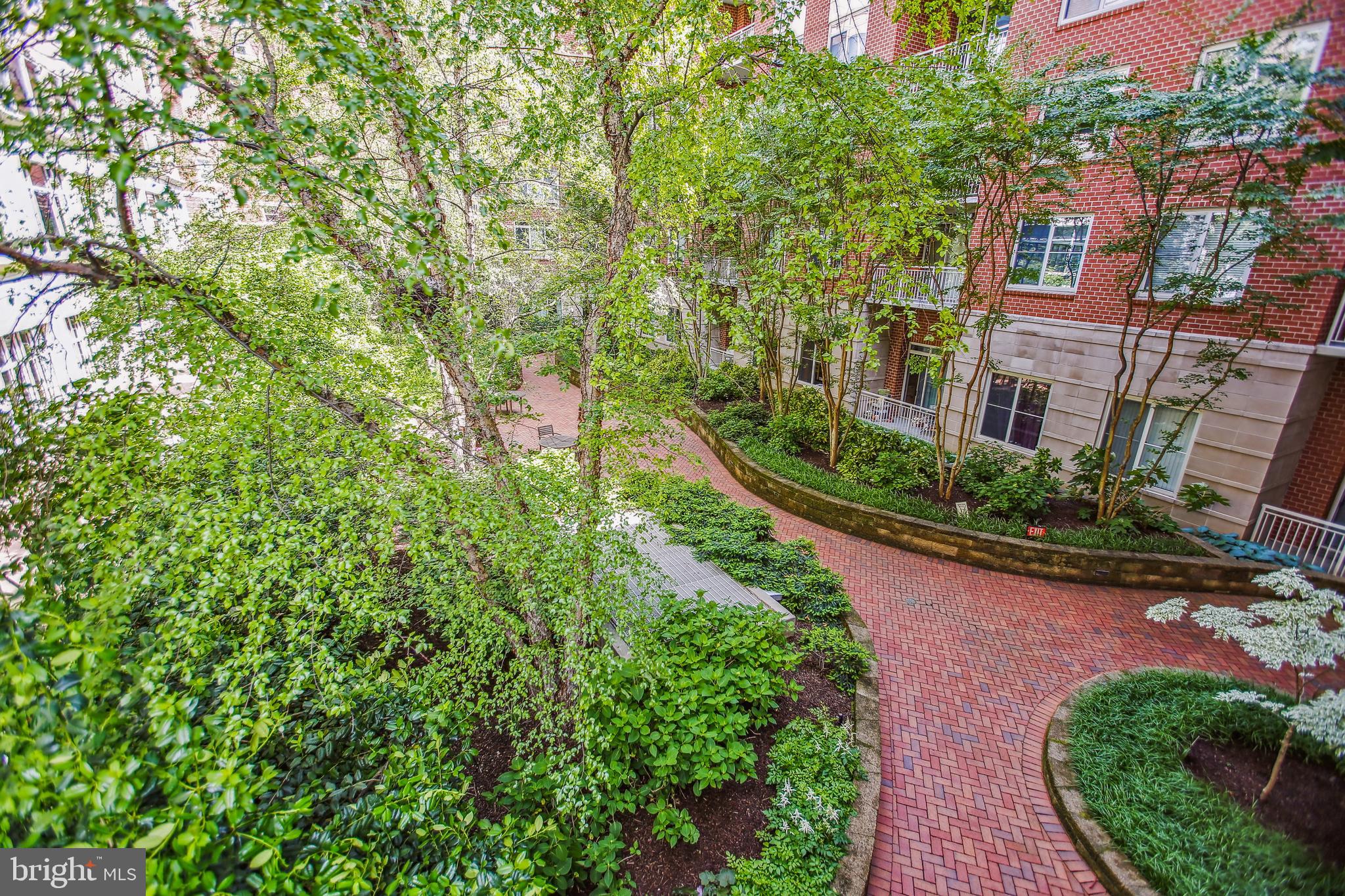 HAWTHORN - Residential Lease