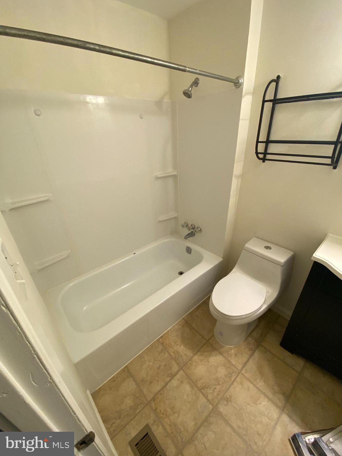 GERMANTOWN PARK - Residential Lease