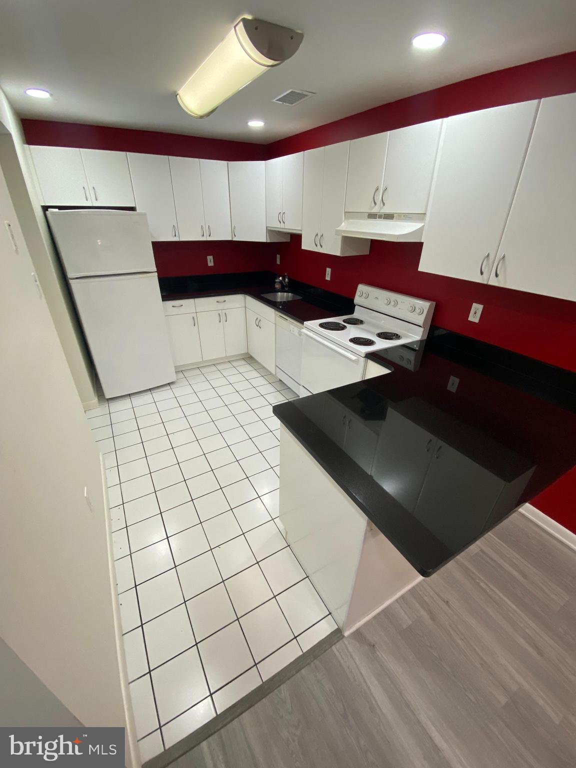 GERMANTOWN PARK - Residential Lease