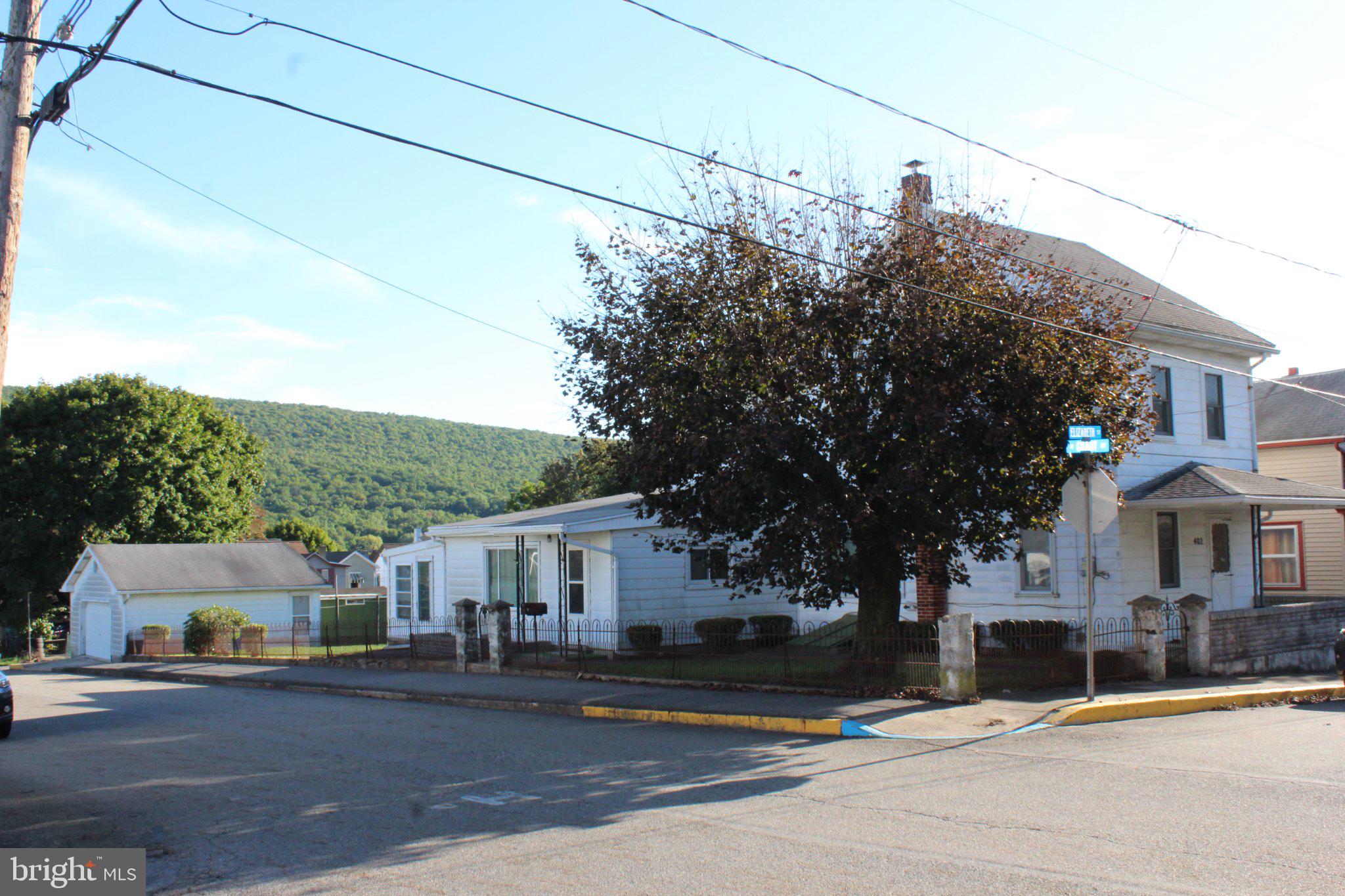 402 ELIZABETH STREET