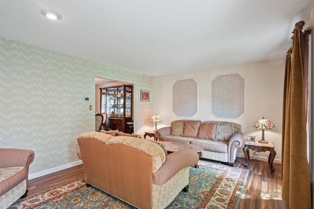 GRINGS HILL ESTATE - Residential