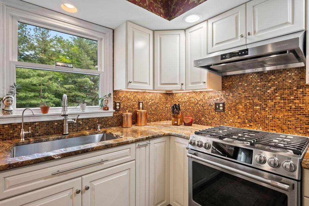 GRINGS HILL ESTATE - Residential