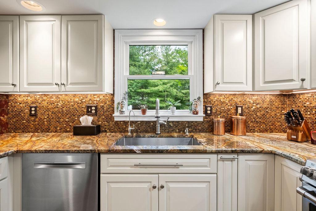 GRINGS HILL ESTATE - Residential