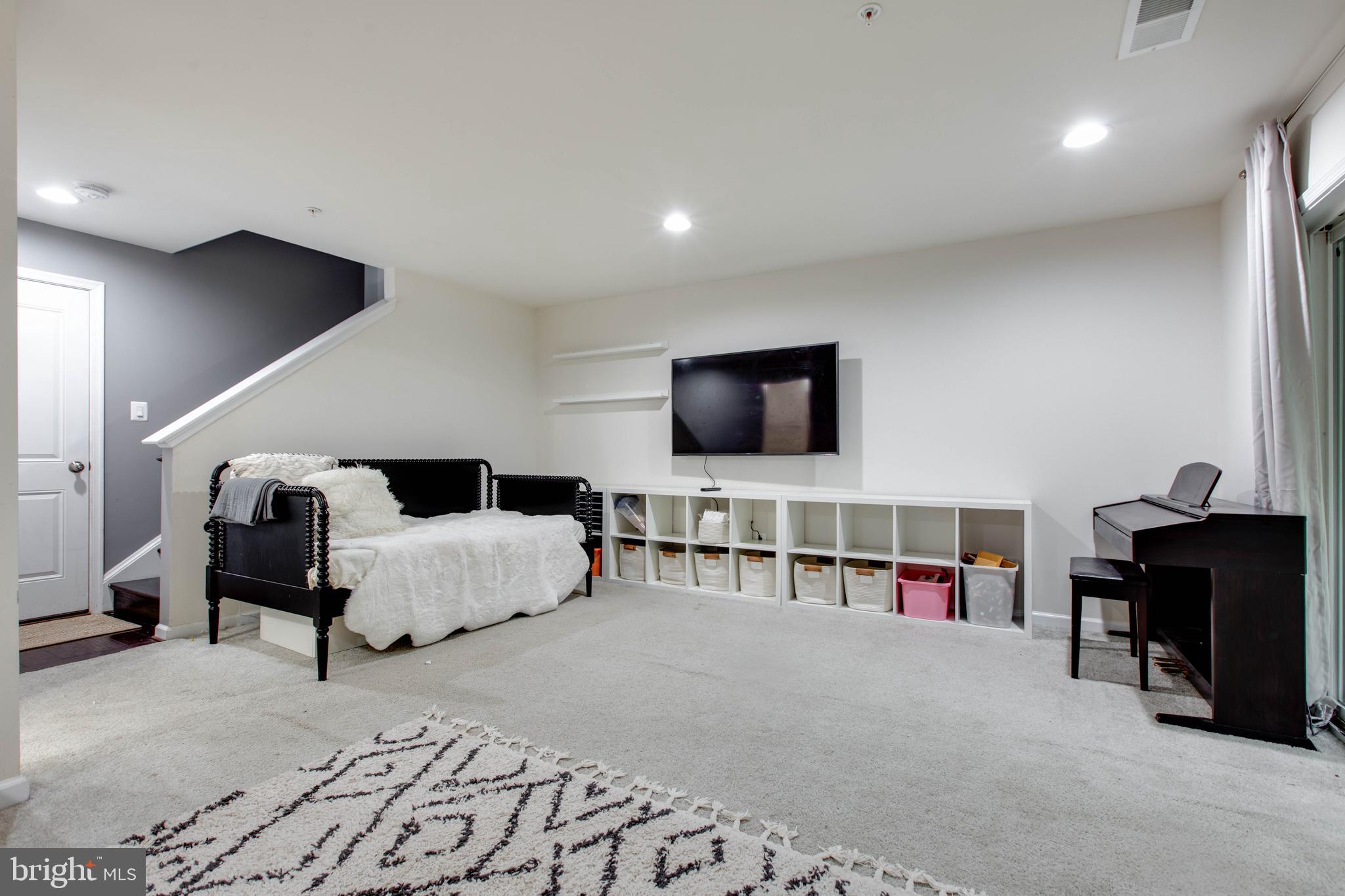 TALLYN RIDGE AT PINECLIFF PARK - Residential